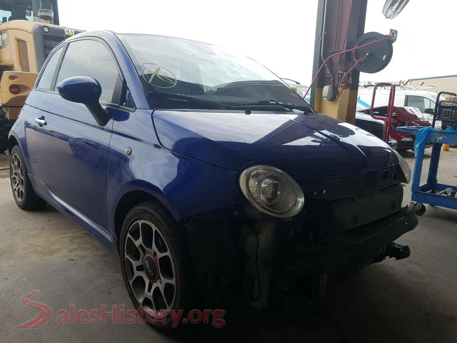 2013 FIAT 500 — VIN 3C3CFFBR9DT618585