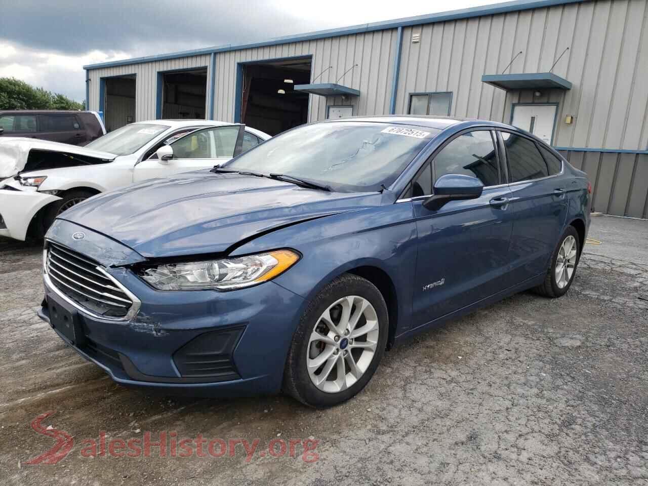 2019 FORD FUSION — VIN 3FA6P0LU0KR129823