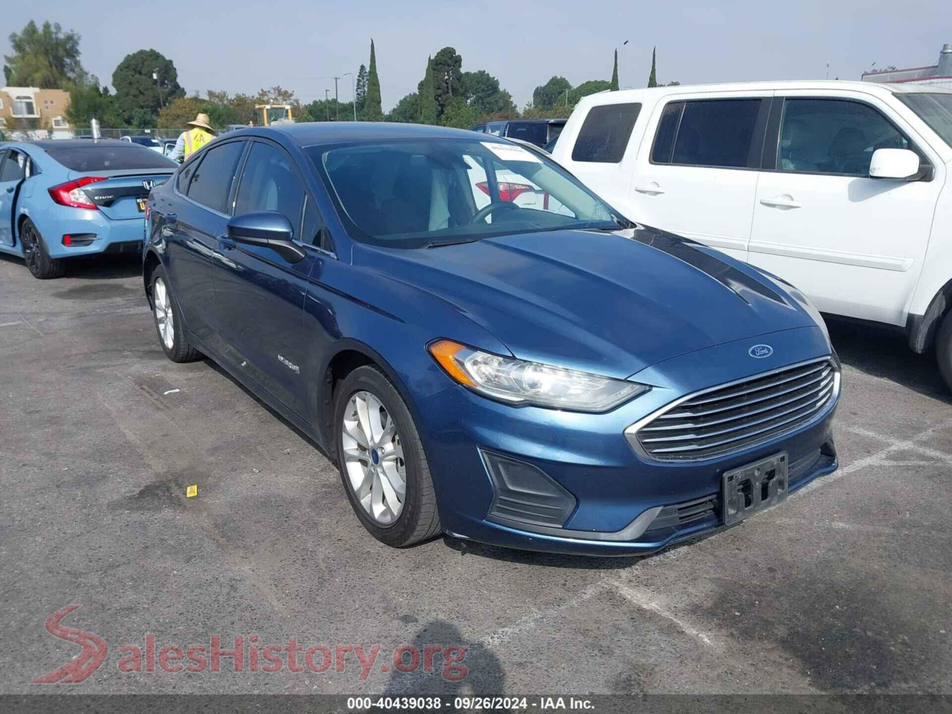 2019 FORD FUSION HYBRID — VIN 3FA6P0LU0KR235107