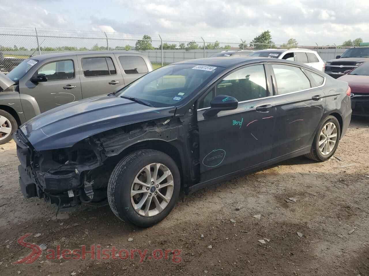2019 FORD FUSION — VIN 3FA6P0LU1KR139003
