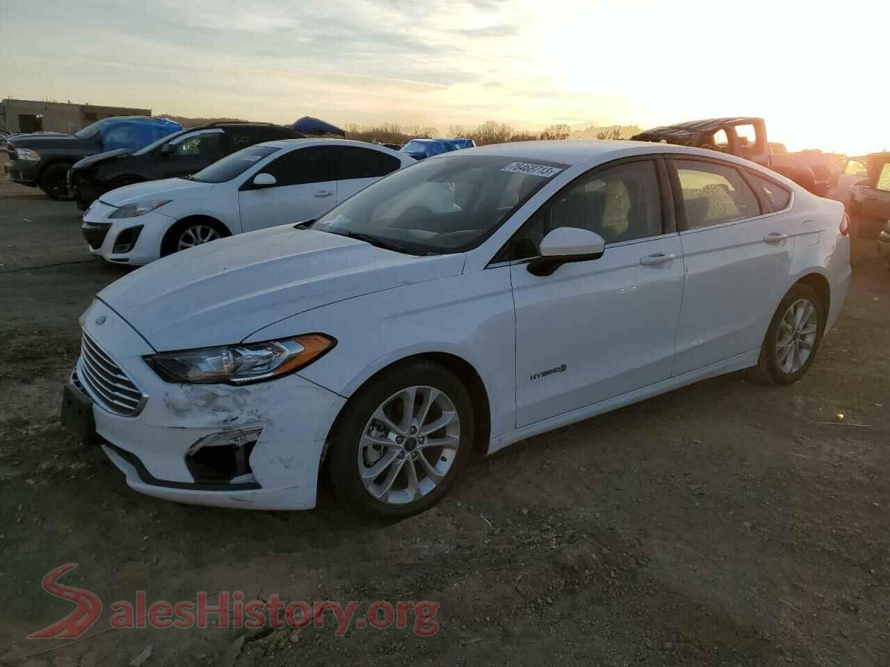 2019 FORD FUSION — VIN 3FA6P0LU7KR242720