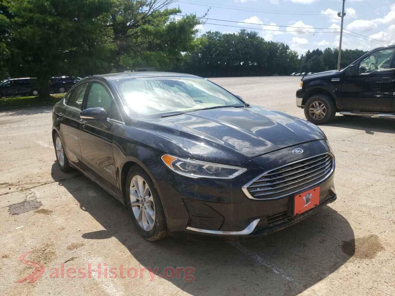 2019 FORD FUSION — VIN 3FA6P0MU1KR257972