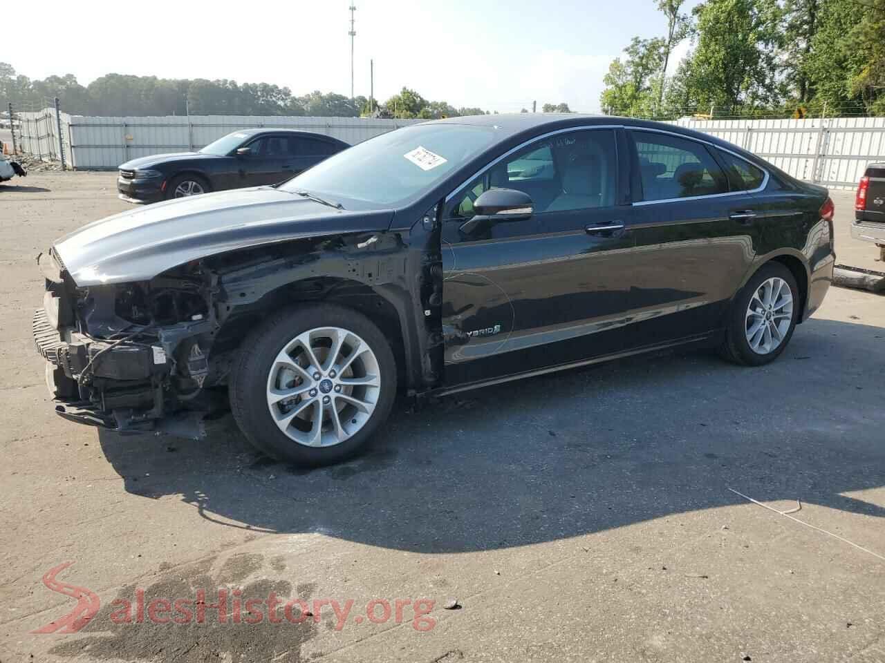 2019 FORD FUSION — VIN 3FA6P0MU9KR137403
