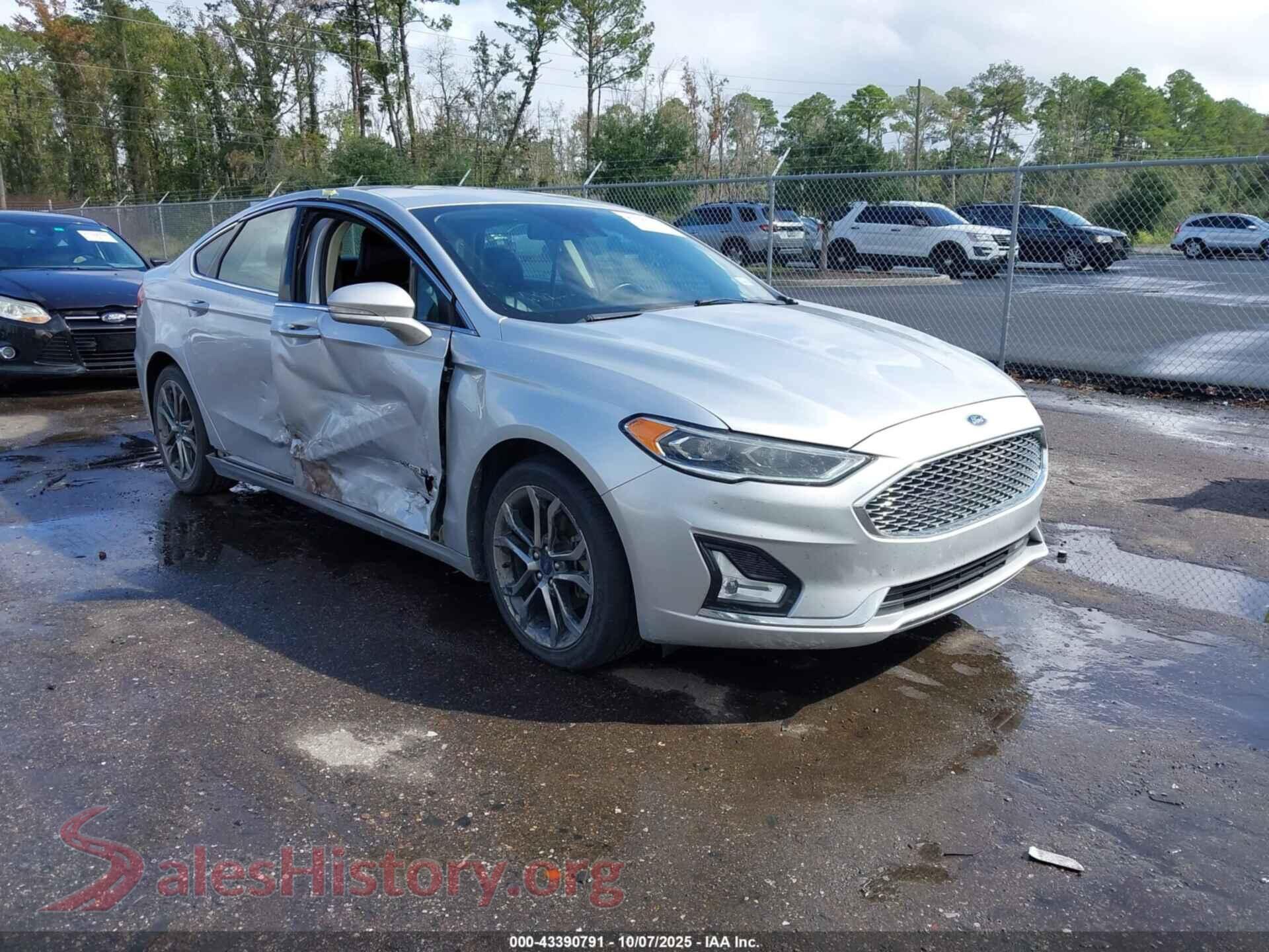 2019 FORD FUSION HYBRID — VIN 3FA6P0RU7KR217145