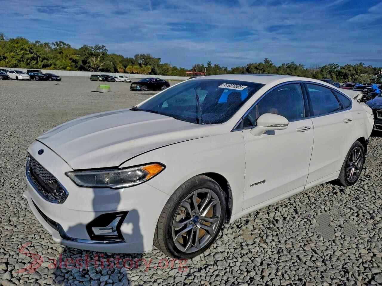 2019 FORD FUSION — VIN 3FA6P0RU8KR153732