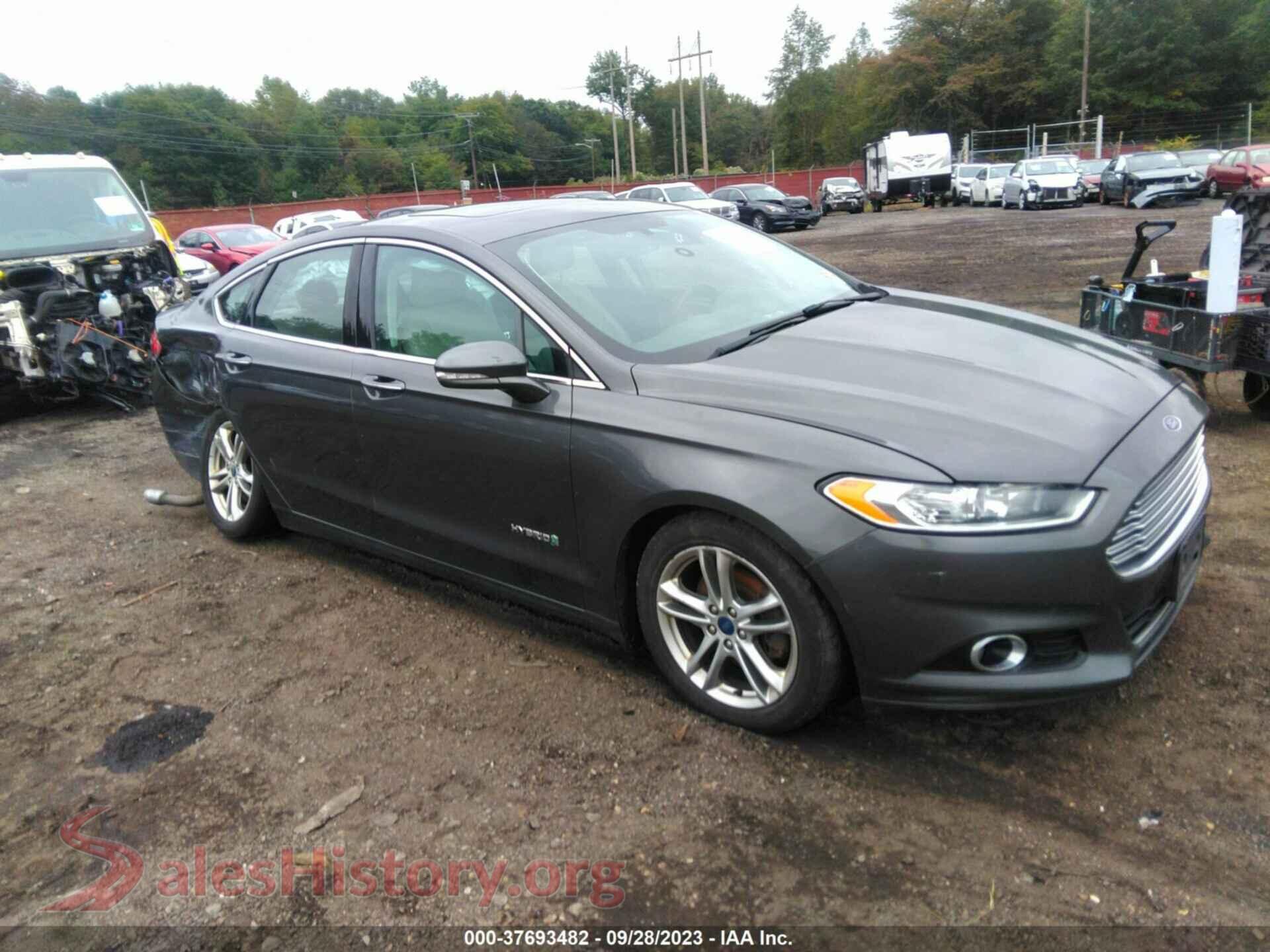 2016 FORD FUSION HYBRID — VIN 3FA6P0RU9GR127051