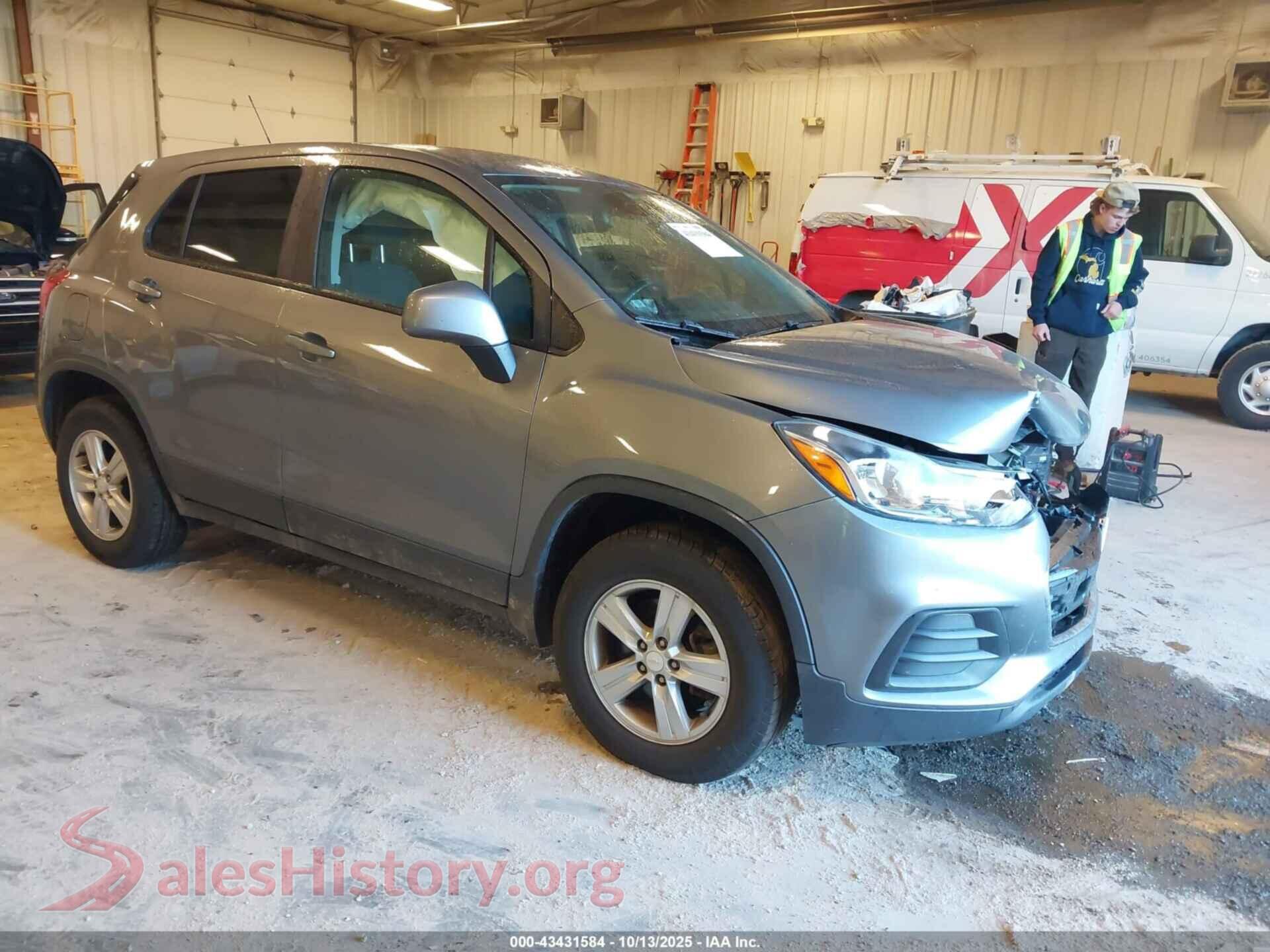 2020 CHEVROLET TRAX — VIN 3GNCJNSB2LL239053