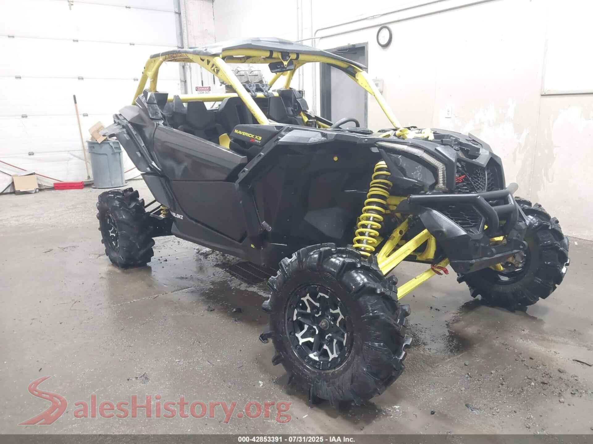 2018 CAN-AM MAVERICK X3 — VIN 3JBVWAW27JK000030