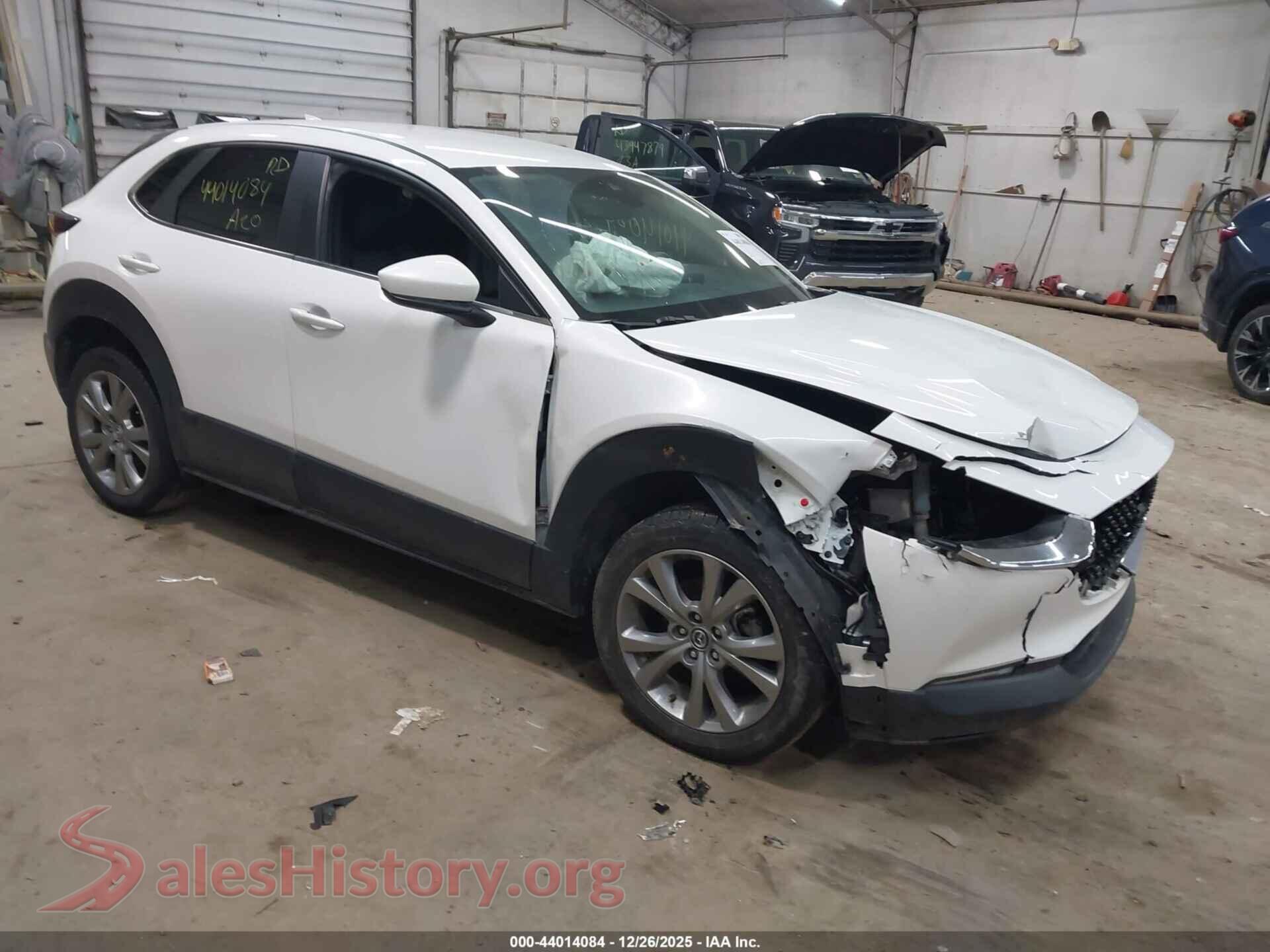 2020 MAZDA CX-30 — VIN 3MVDMBDL4LM122690