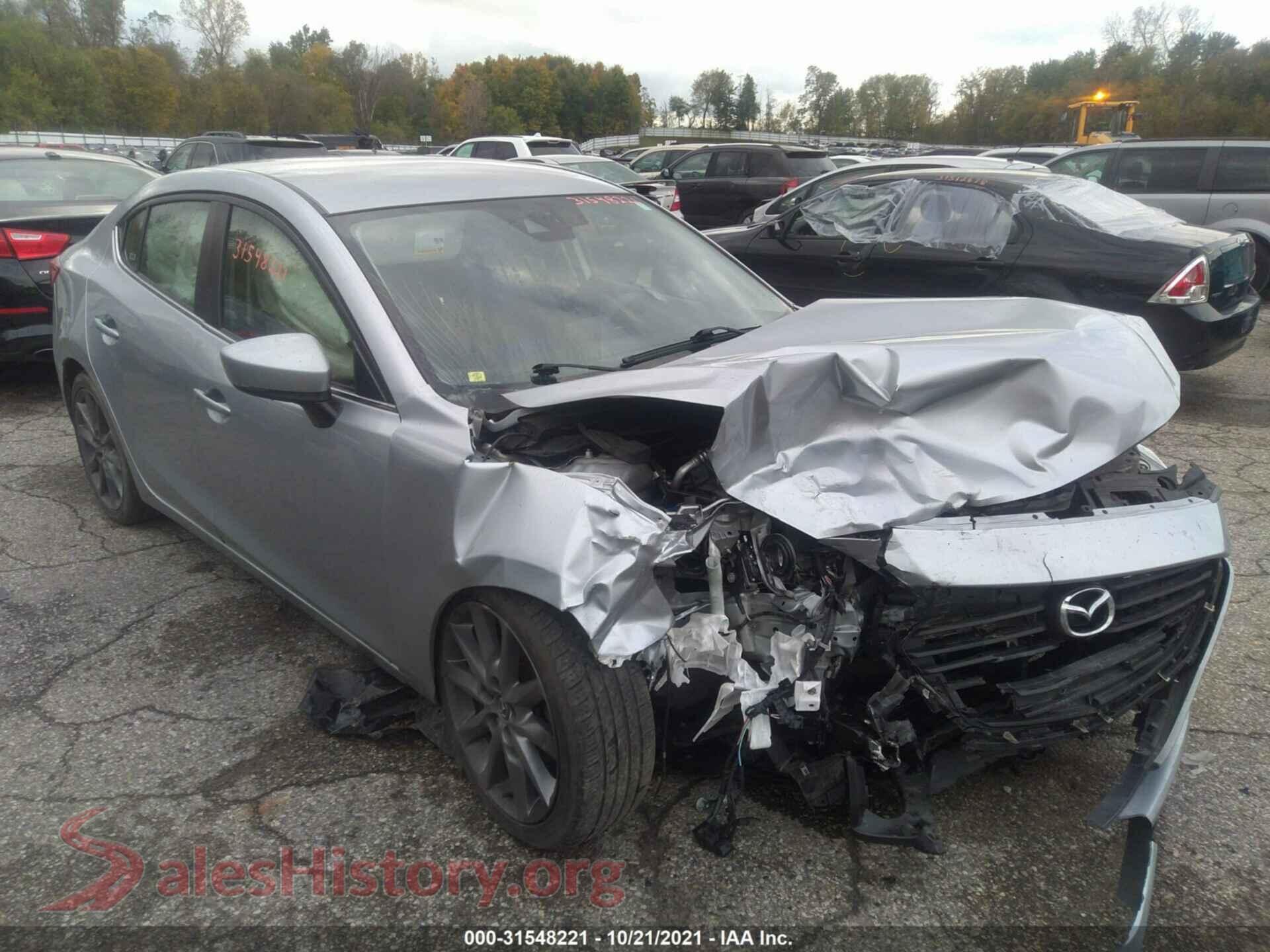 2018 MAZDA MAZDA3 4-DOOR — VIN 3MZBN1V37JM205989