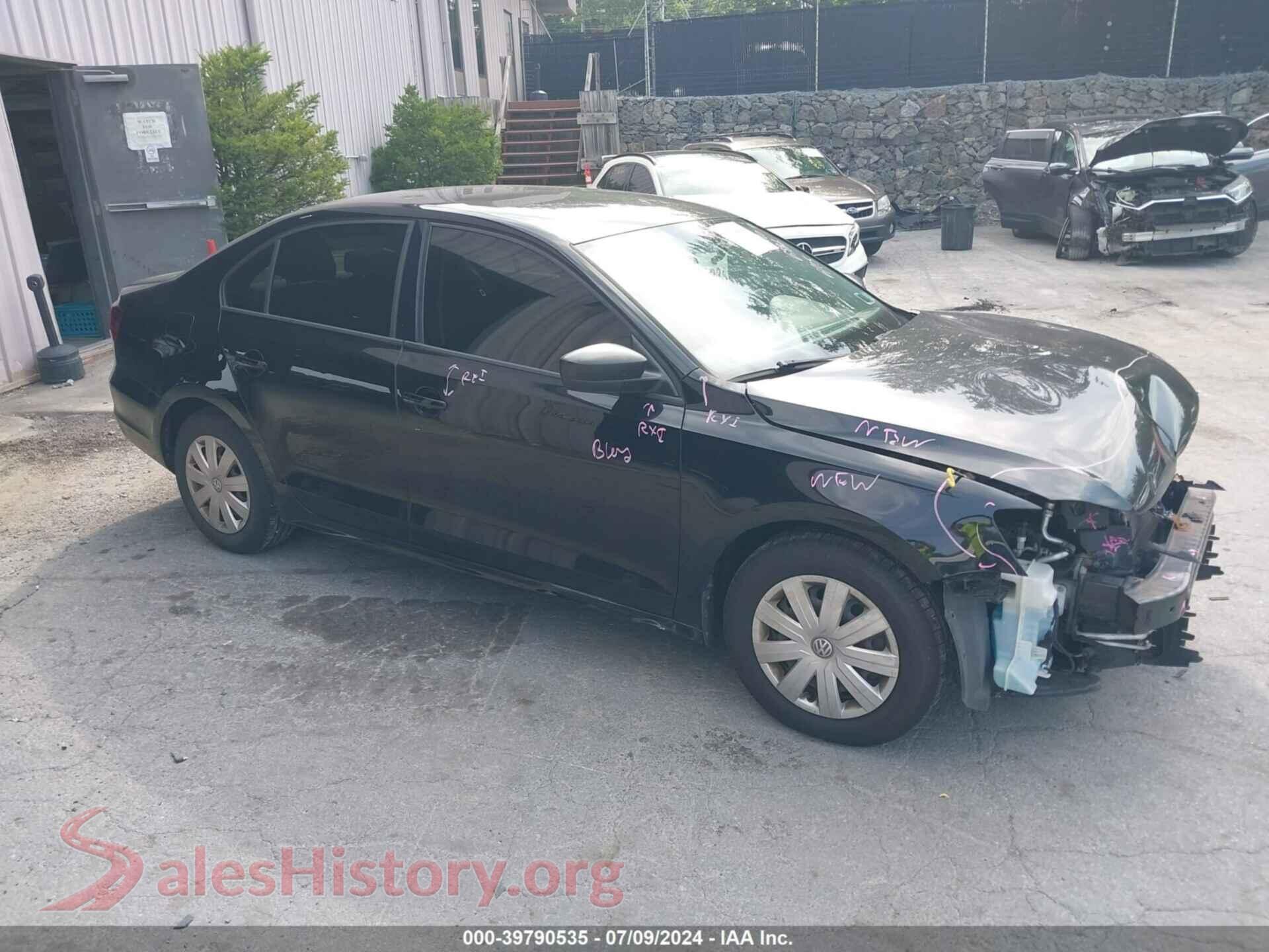 2016 VOLKSWAGEN JETTA — VIN 3VW267AJXGM211220