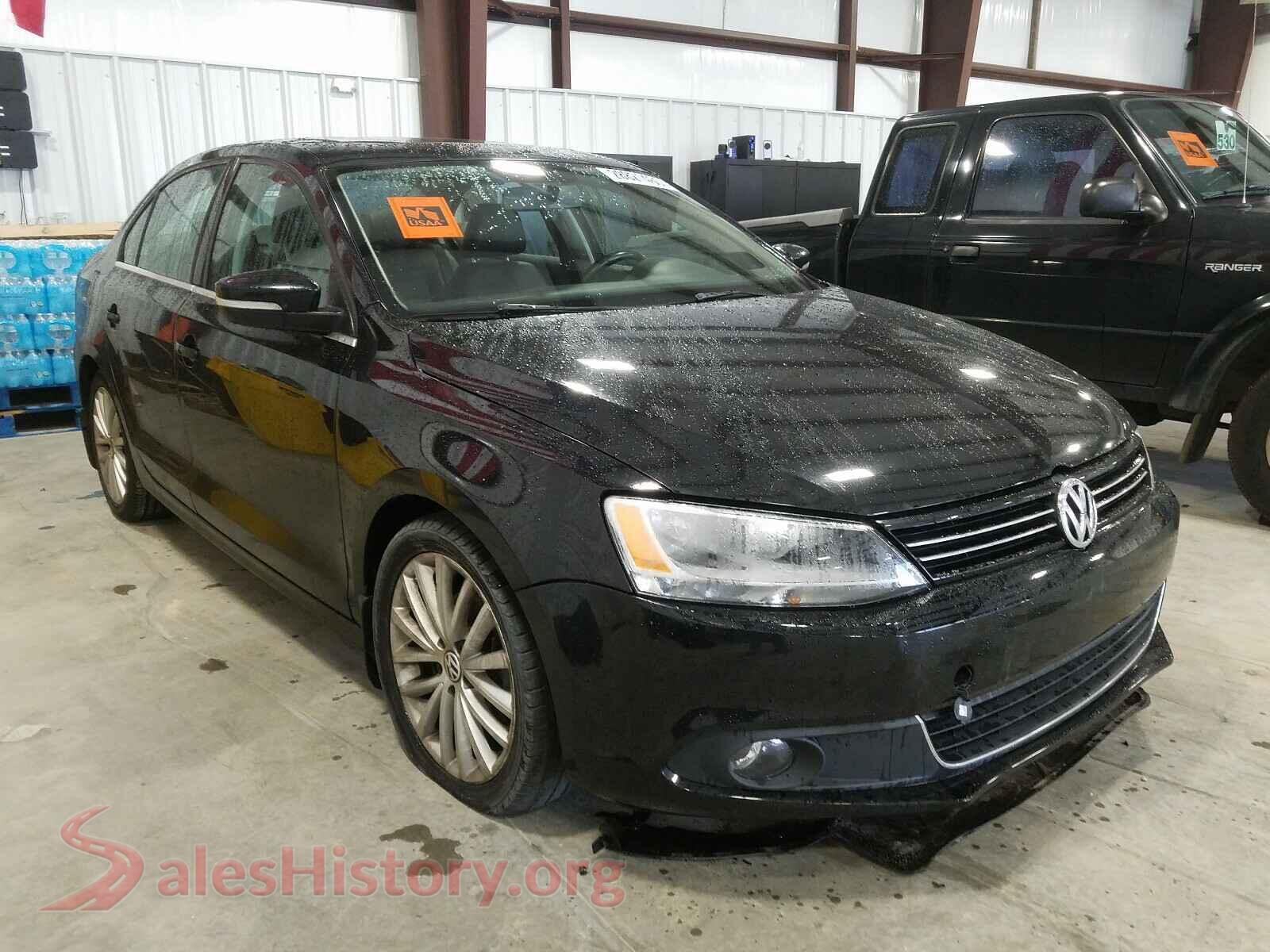 2013 VOLKSWAGEN JETTA — VIN 3VW3L7AJ0DM352659