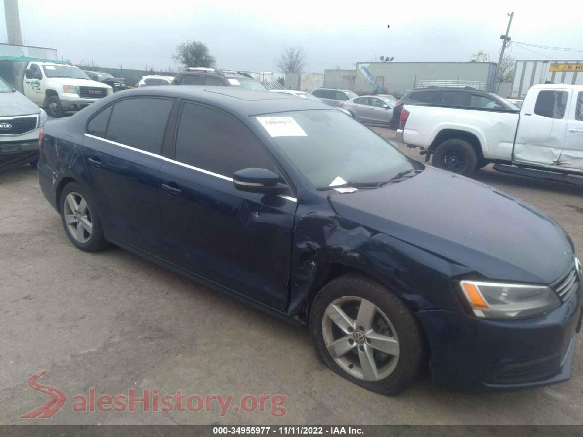 2014 VOLKSWAGEN JETTA SEDAN — VIN 3VW3L7AJ5EM357714