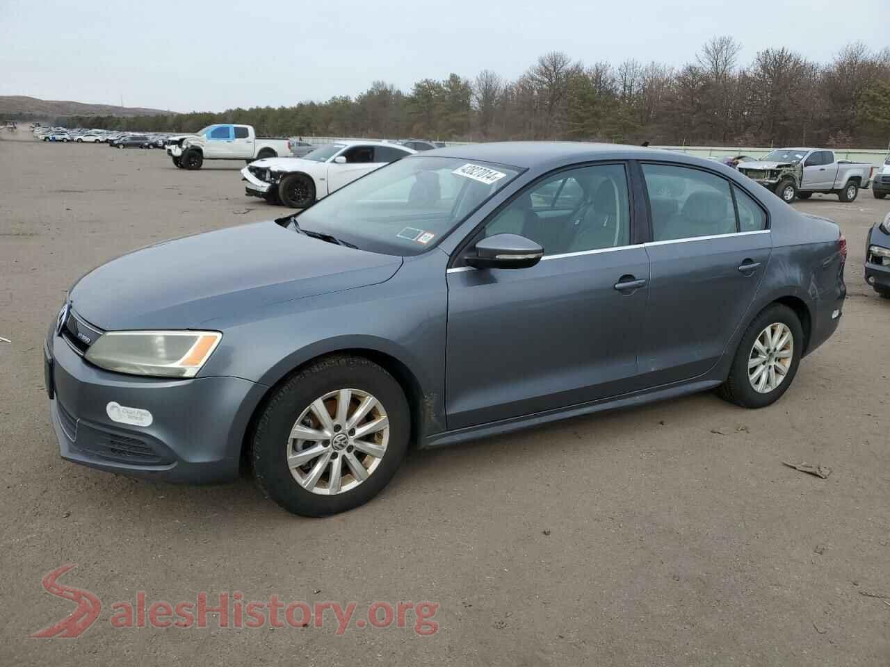 2013 VOLKSWAGEN JETTA — VIN 3VW637AJ0DM289706