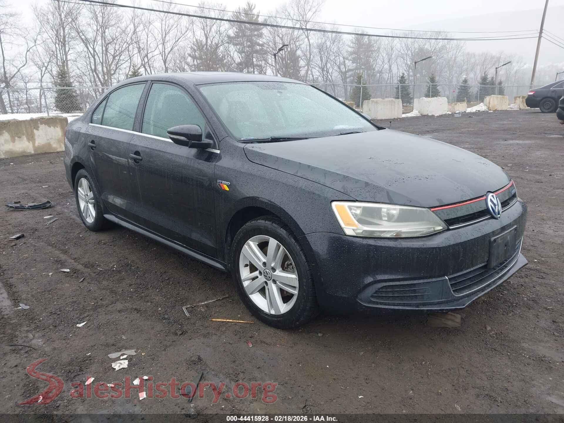 2013 VOLKSWAGEN JETTA HYBRID — VIN 3VW637AJ6DM289614
