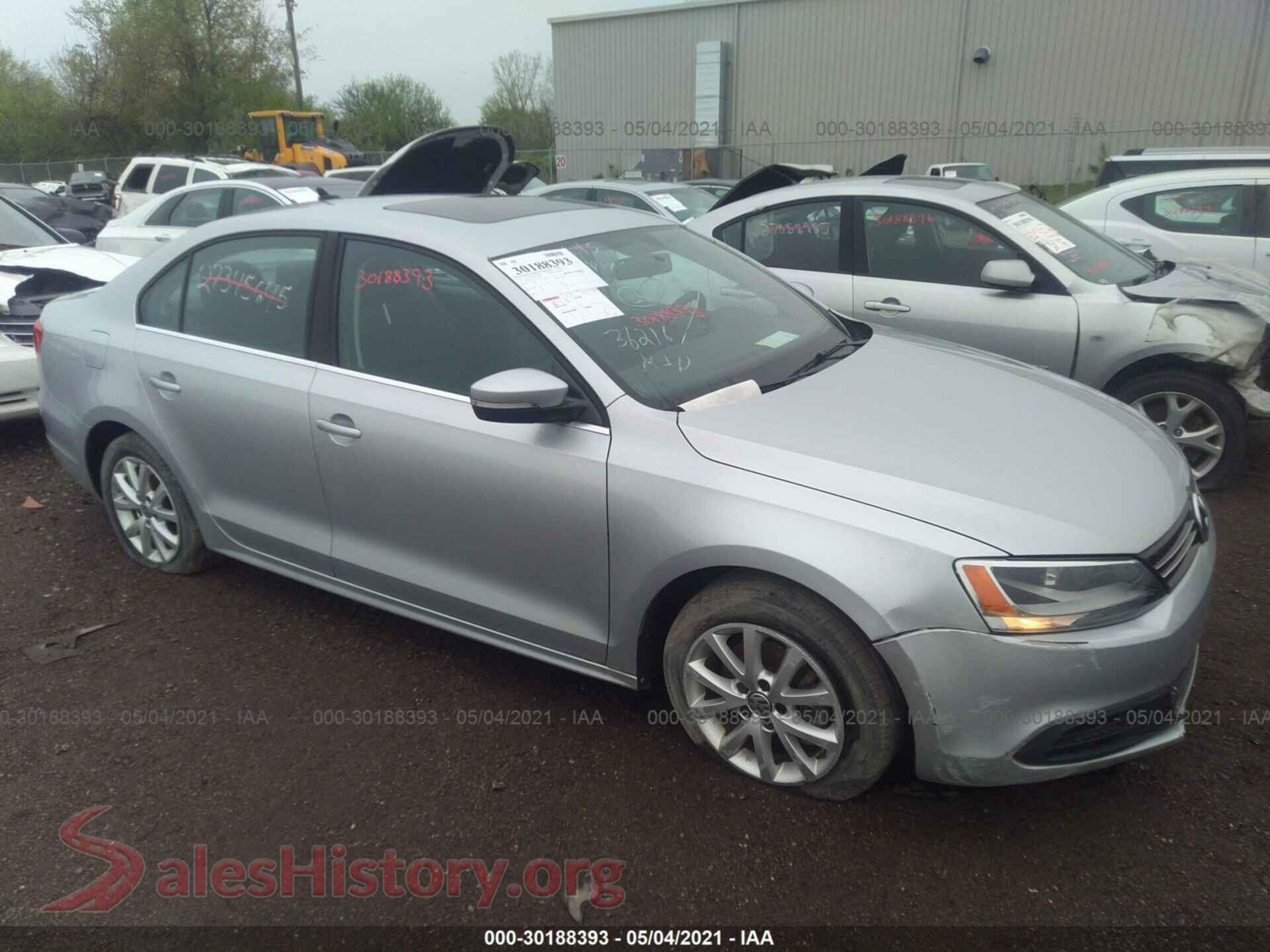 2013 VOLKSWAGEN JETTA SEDAN — VIN 3VWBX7AJ2DM415289
