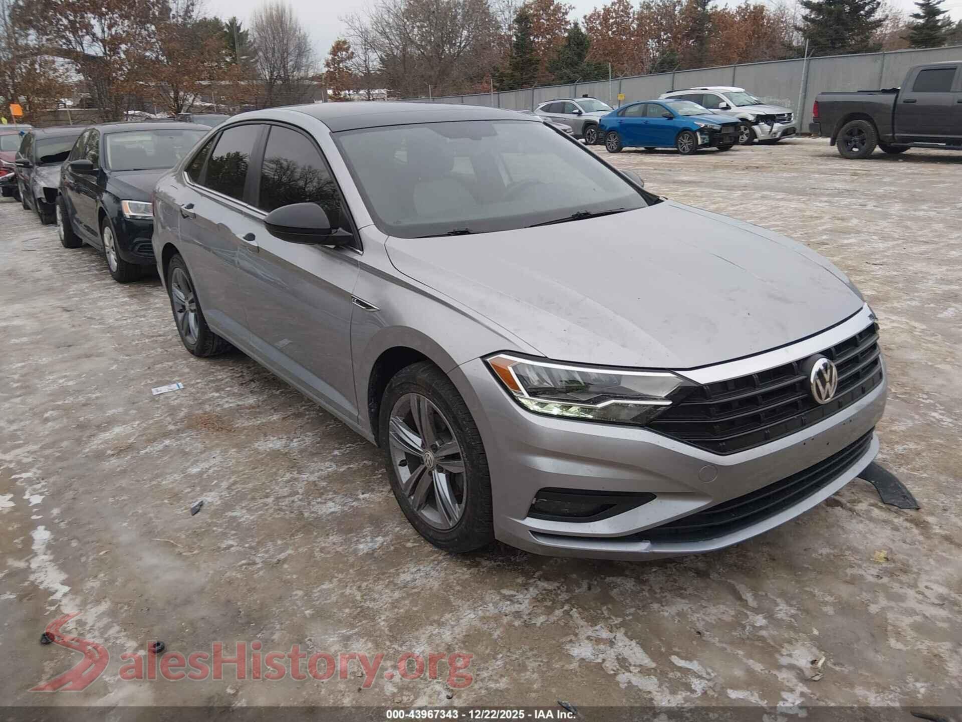2019 VOLKSWAGEN JETTA — VIN 3VWCB7BUXKM271001