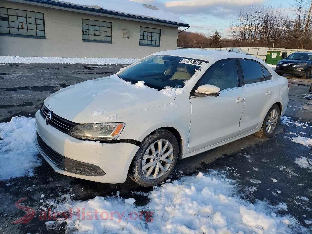 2014 VOLKSWAGEN JETTA — VIN 3VWD17AJ0EM234476