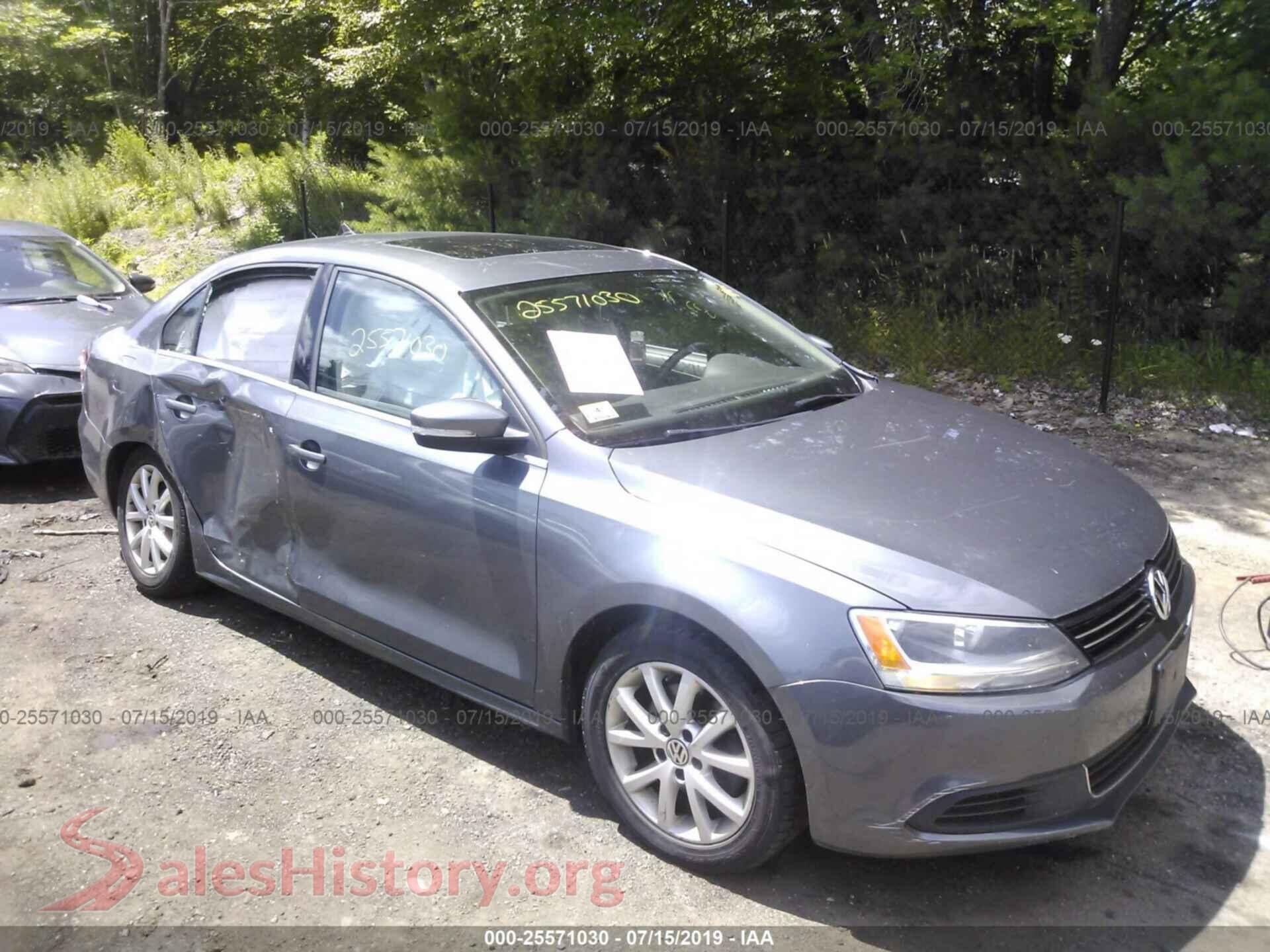 2014 VOLKSWAGEN JETTA — VIN 3VWD17AJ3EM377194