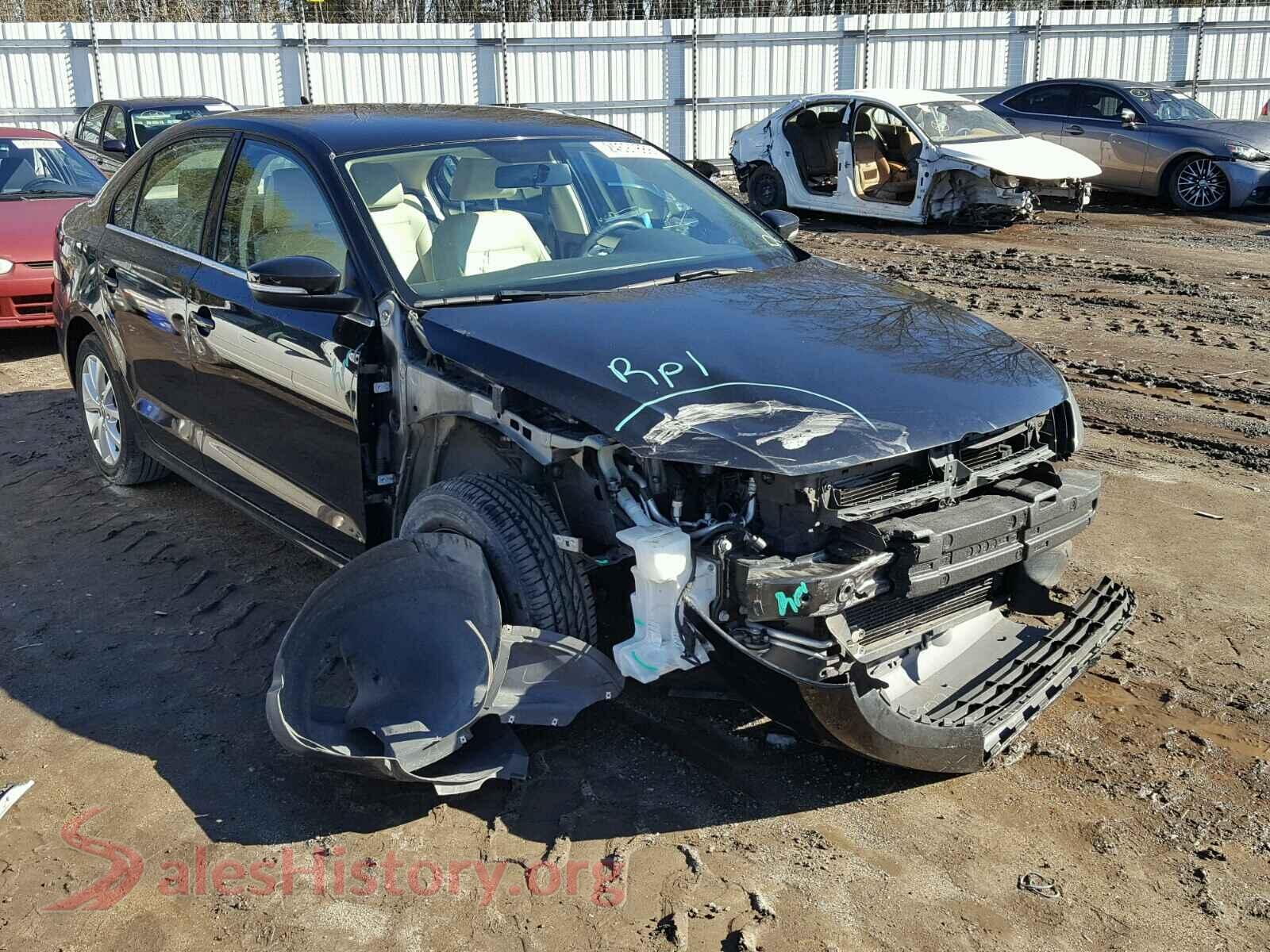 2014 VOLKSWAGEN JETTA — VIN 3VWD17AJ7EM390322