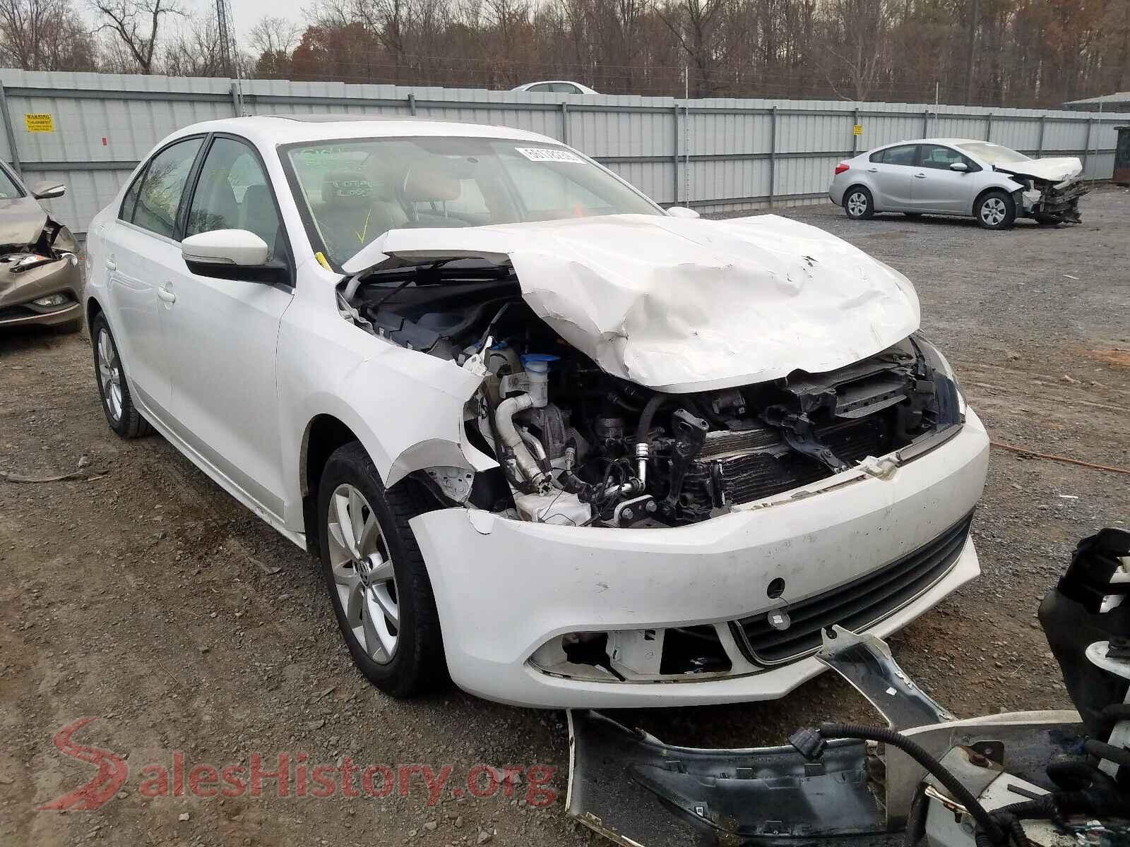 2014 VOLKSWAGEN JETTA — VIN 3VWD17AJ9EM372632