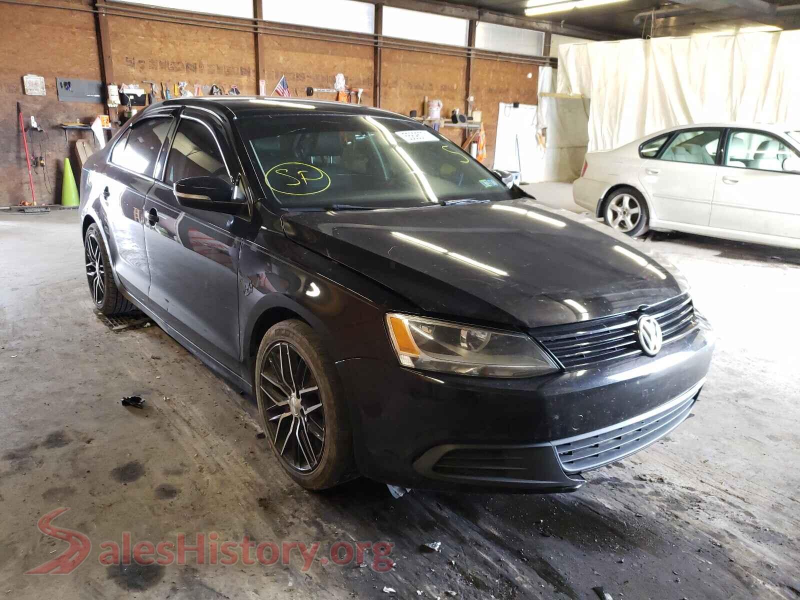2014 VOLKSWAGEN JETTA — VIN 3VWD17AJXEM365513