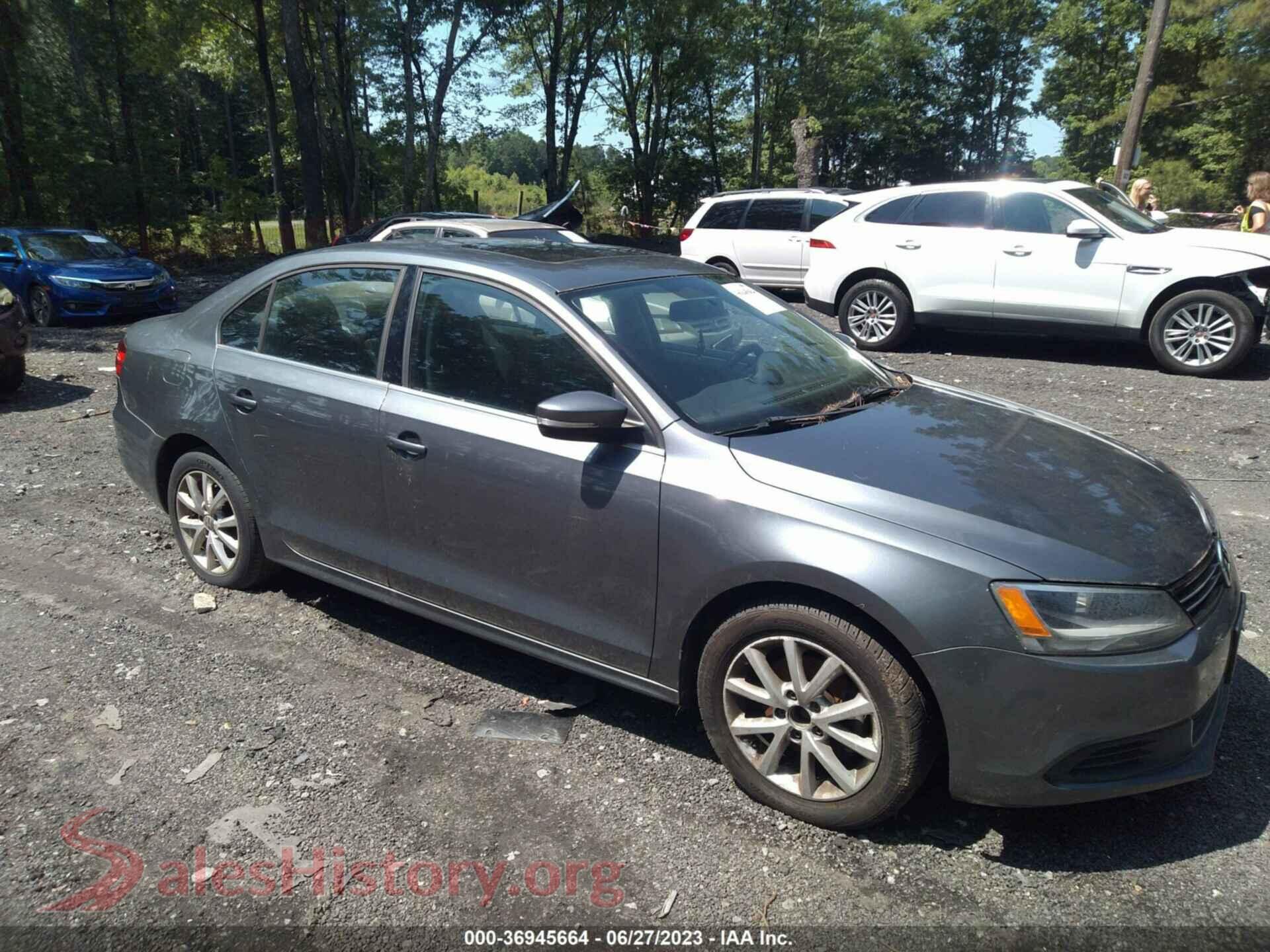 2014 VOLKSWAGEN JETTA SEDAN — VIN 3VWD17AJXEM420428