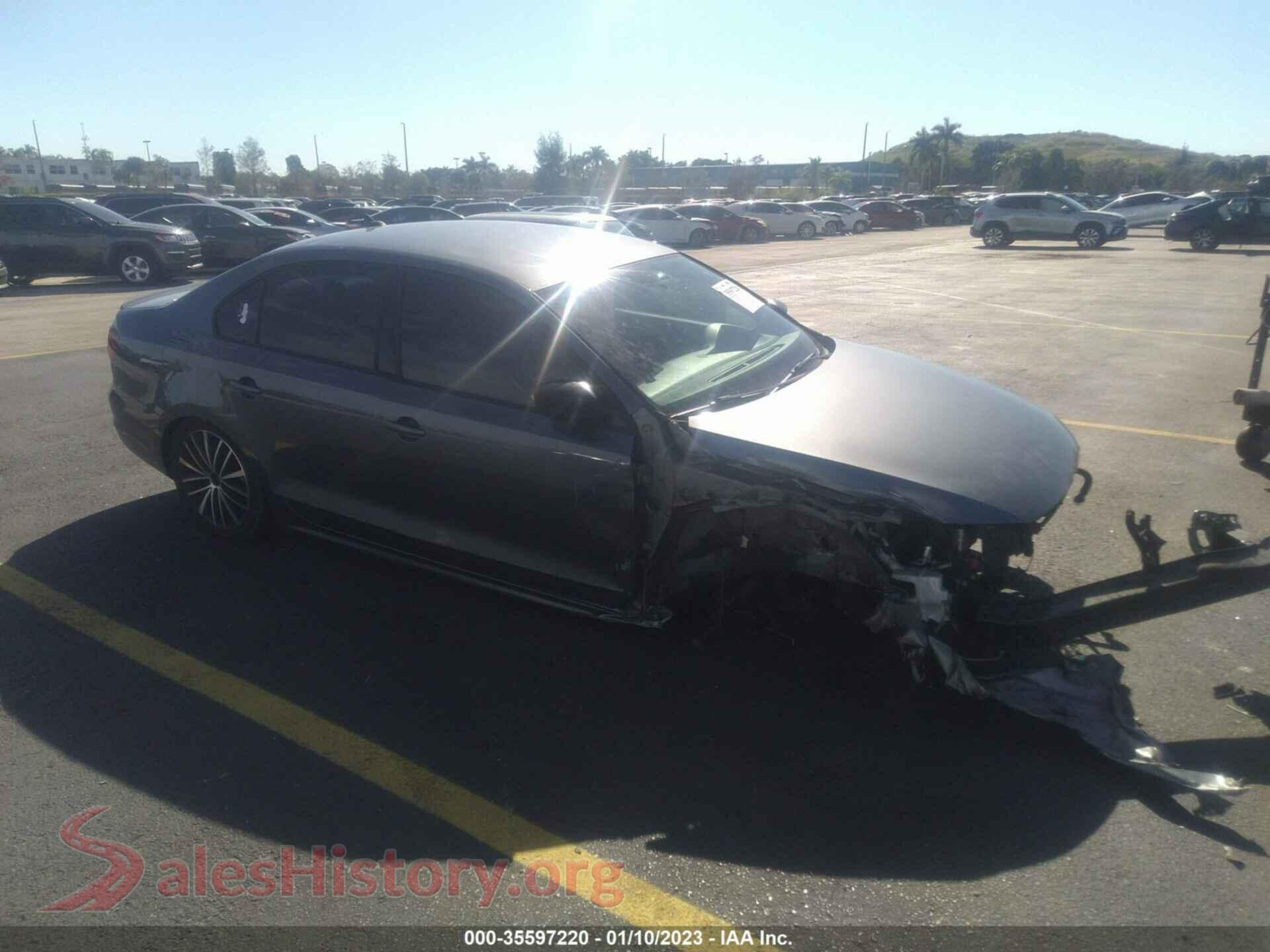 2016 VOLKSWAGEN JETTA SEDAN — VIN 3VWD17AJXGM286474