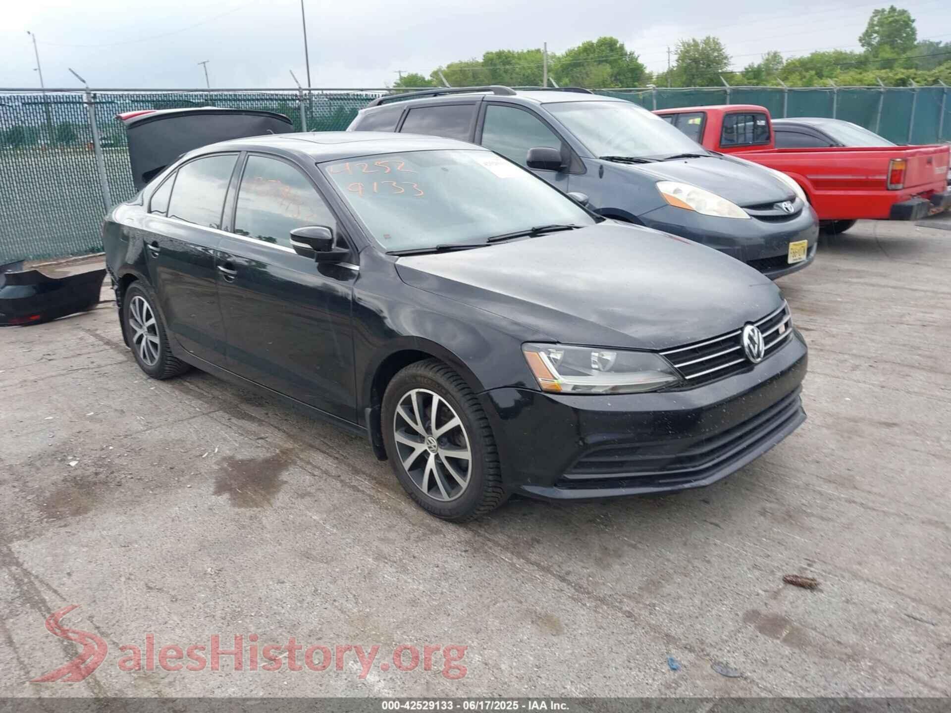 2017 VOLKSWAGEN JETTA — VIN 3VWDB7AJ1HM230549