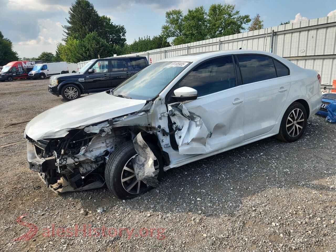 2018 VOLKSWAGEN JETTA — VIN 3VWDB7AJ1JM214079