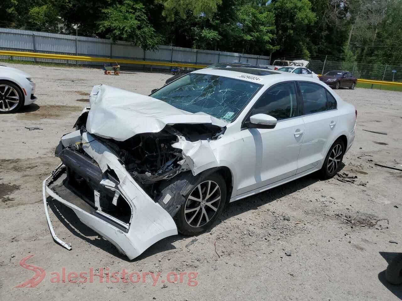 2018 VOLKSWAGEN JETTA — VIN 3VWDB7AJ5JM261566