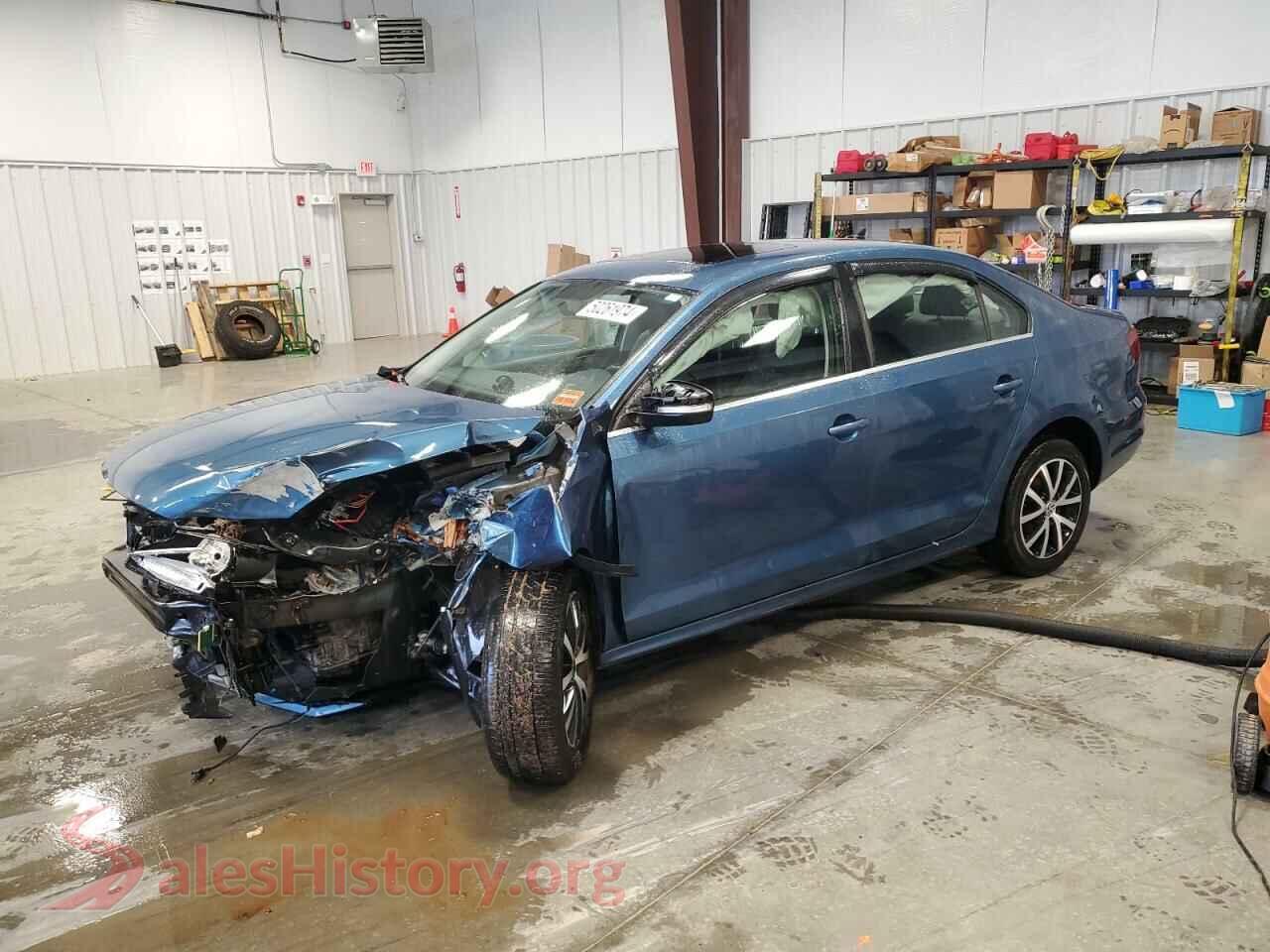 2017 VOLKSWAGEN JETTA — VIN 3VWDB7AJ9HM257501