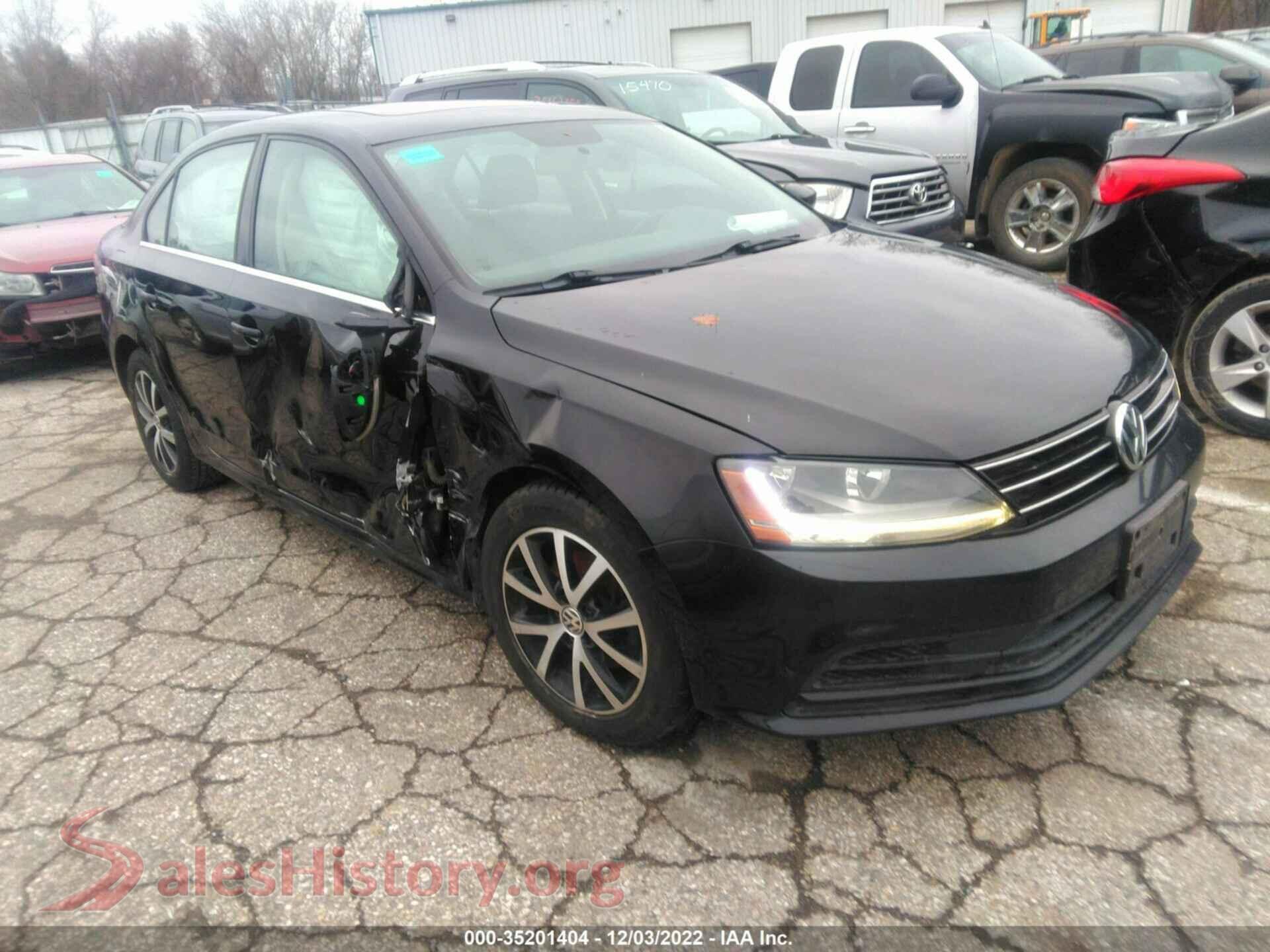 2017 VOLKSWAGEN JETTA — VIN 3VWDB7AJXHM242232