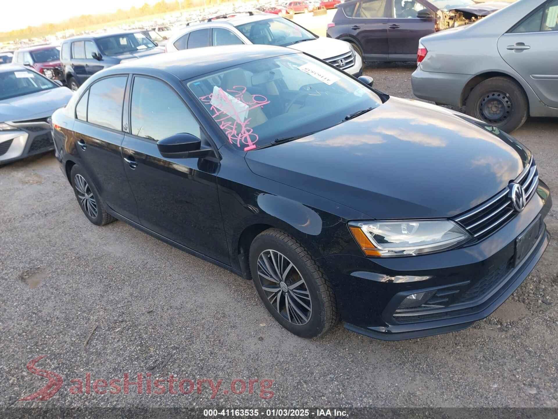 2018 VOLKSWAGEN JETTA — VIN 3VWDB7AJXJM210077