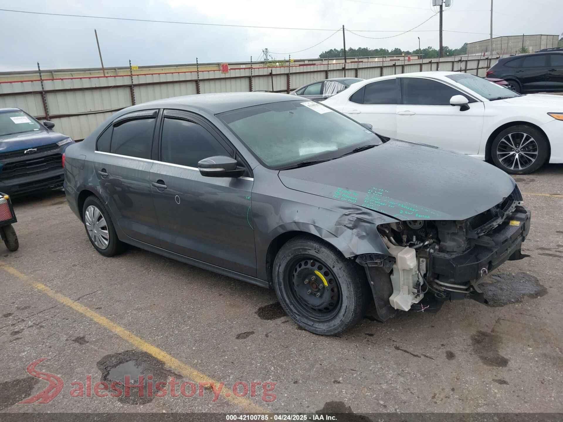 2013 VOLKSWAGEN JETTA — VIN 3VWDP7AJ2DM418282