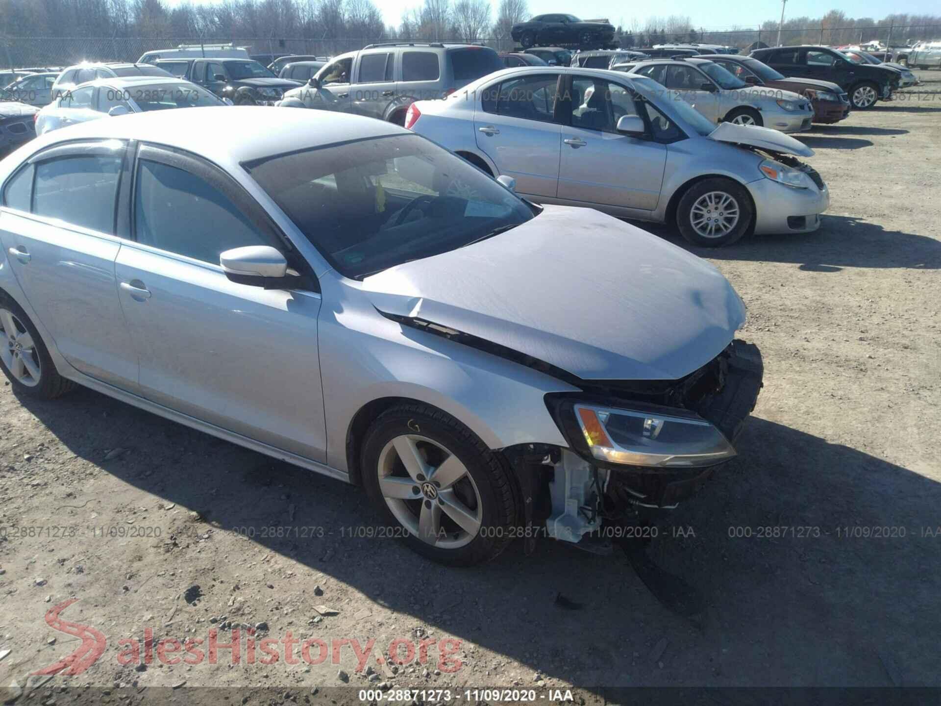 2013 VOLKSWAGEN JETTA SEDAN — VIN 3VWDP7AJ3DM282793