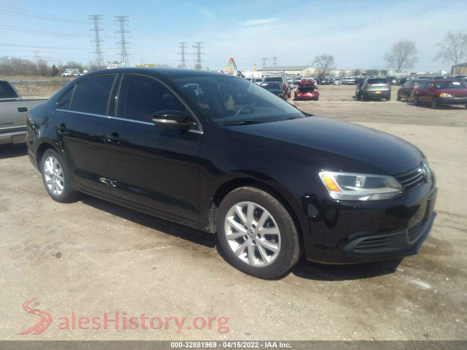 2013 VOLKSWAGEN JETTA SEDAN — VIN 3VWDP7AJ5DM359924