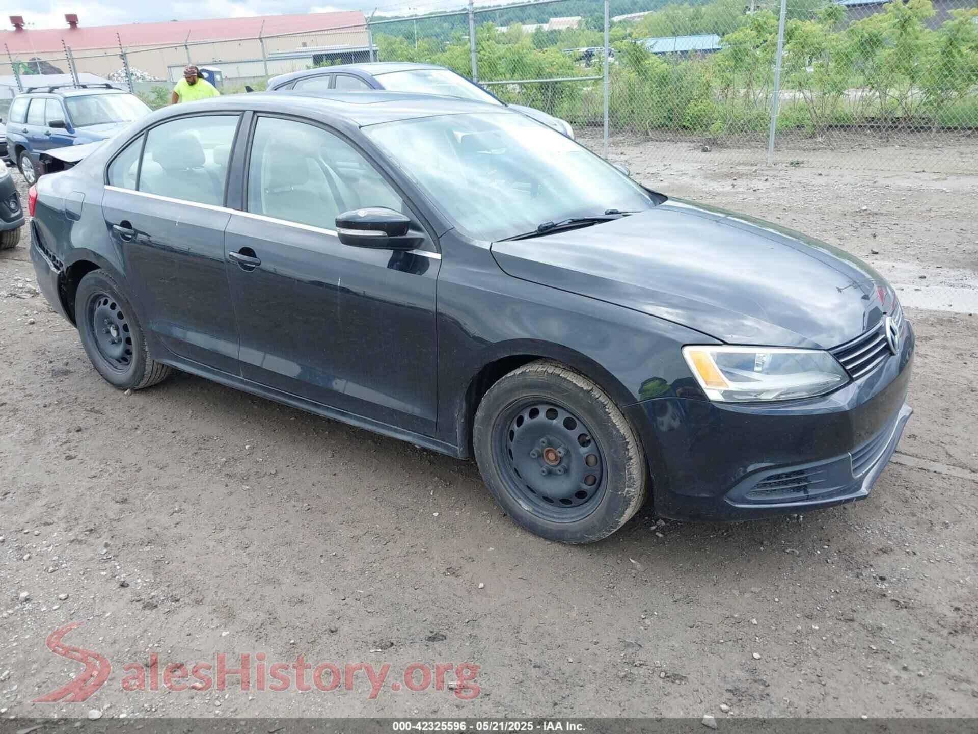 2013 VOLKSWAGEN JETTA — VIN 3VWDP7AJXDM289031