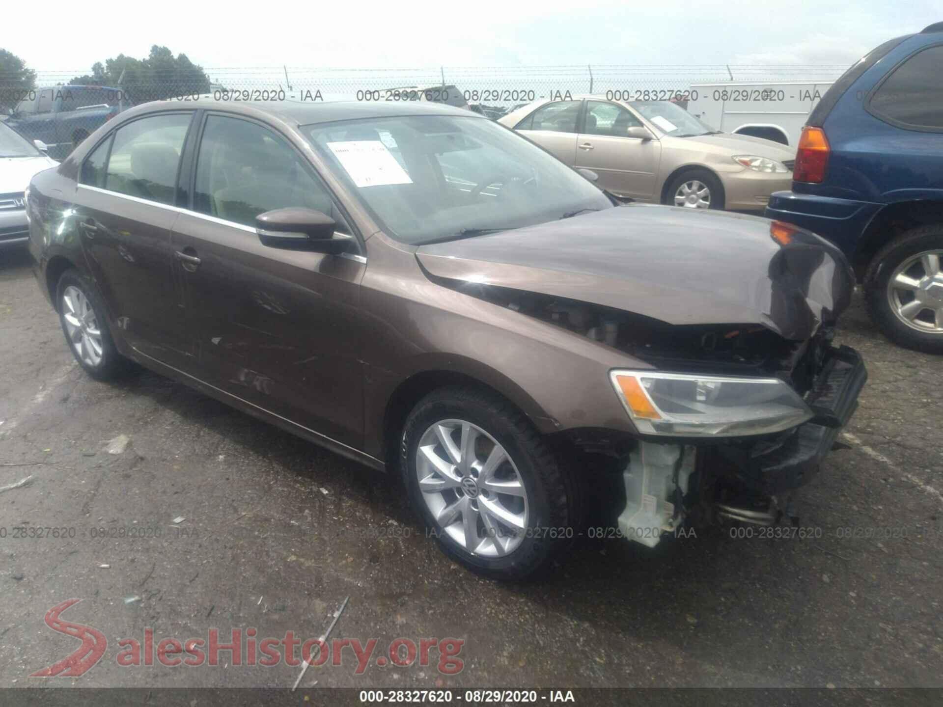 2013 VOLKSWAGEN JETTA SEDAN — VIN 3VWDP7AJXDM449120