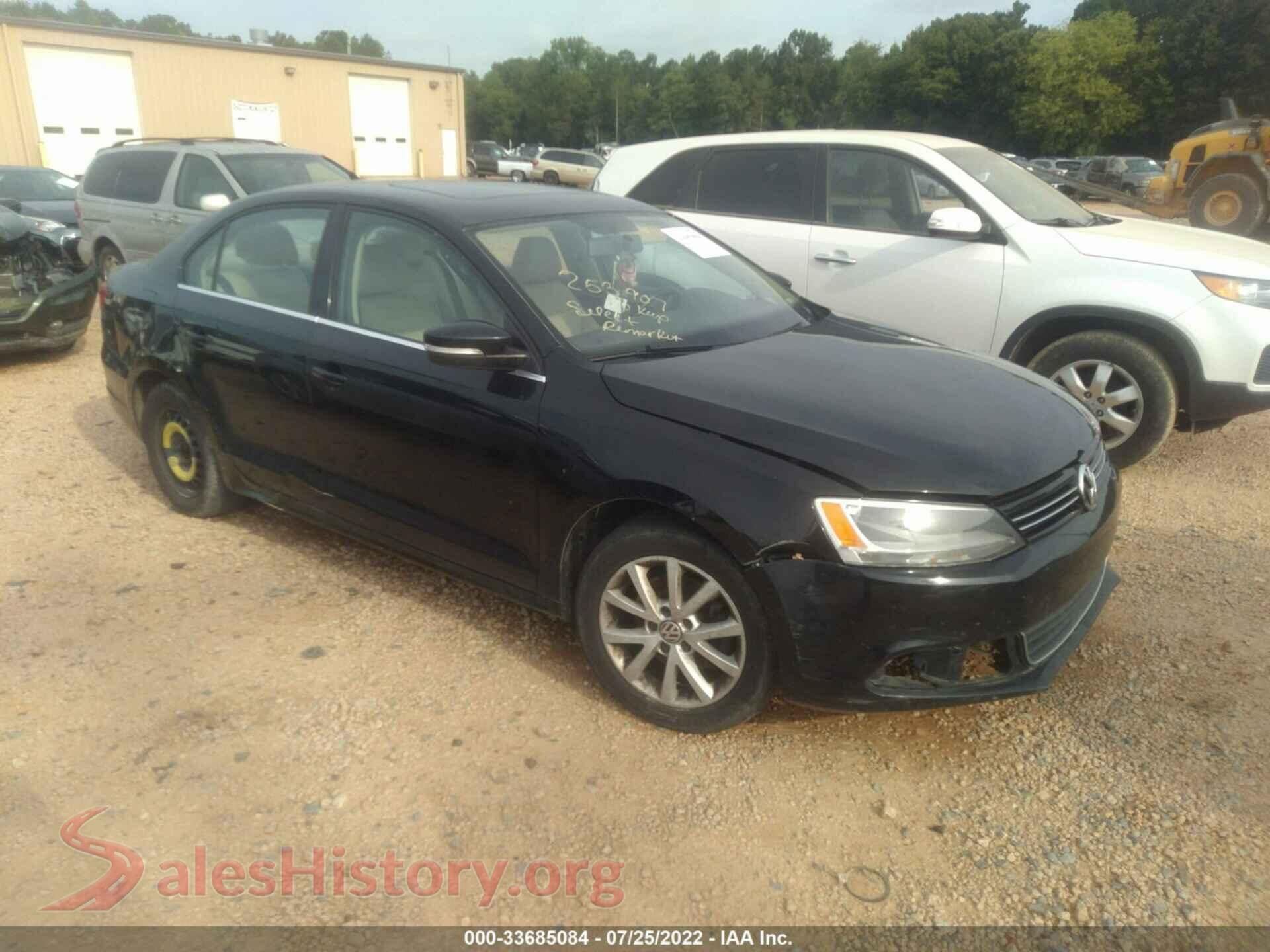 2013 VOLKSWAGEN JETTA SEDAN — VIN 3VWDX7AJ1DM253907
