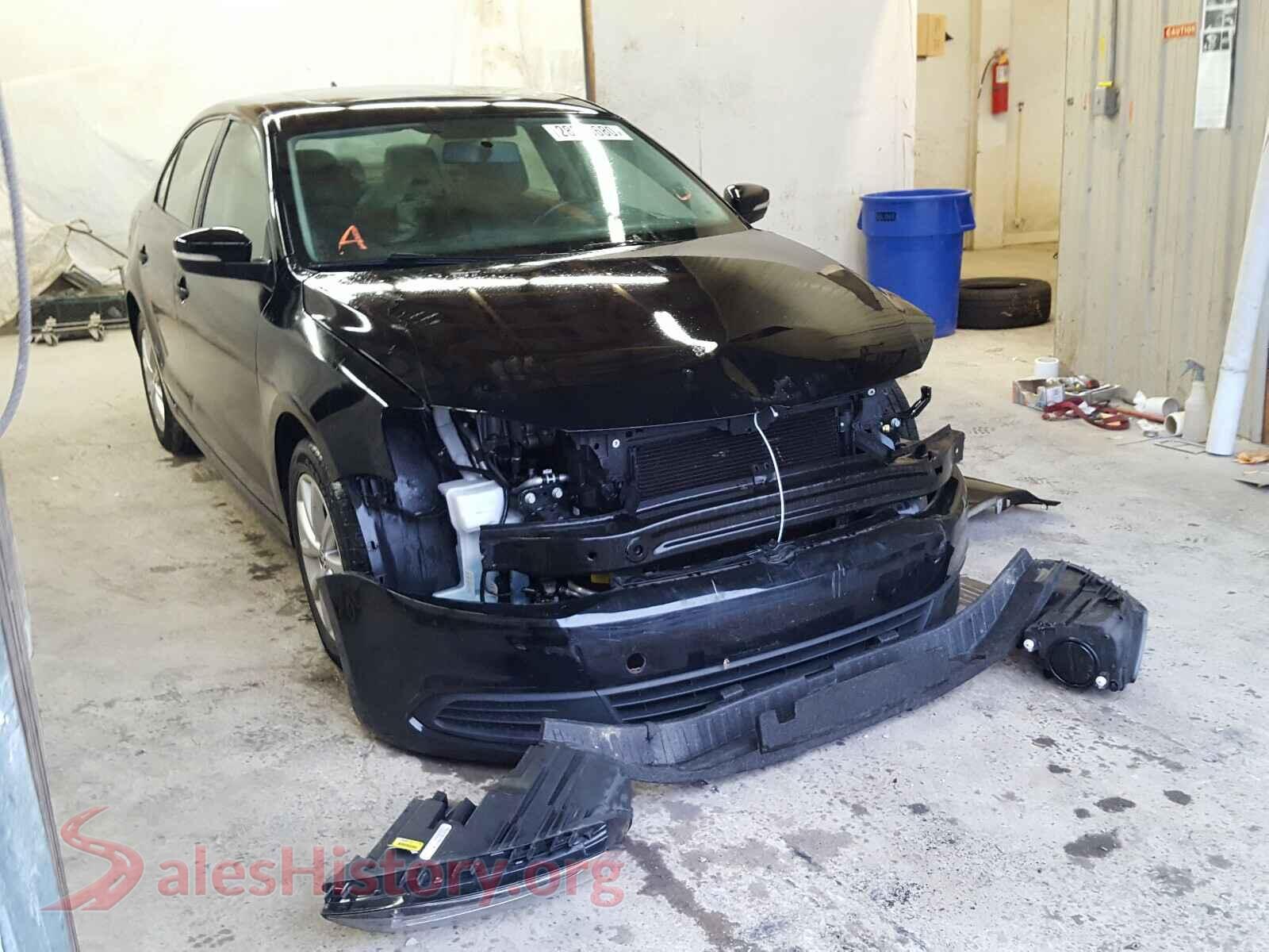 2011 VOLKSWAGEN JETTA — VIN 3VWDX7AJ6BM393920