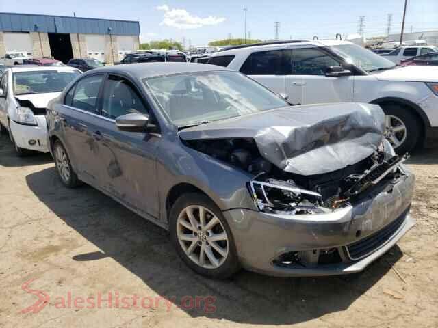 2013 VOLKSWAGEN JETTA — VIN 3VWDX7AJ6DM214083