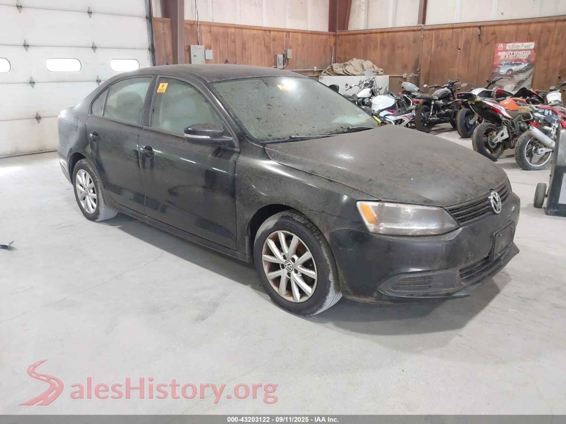 2011 VOLKSWAGEN JETTA — VIN 3VWDZ7AJ5BM304400