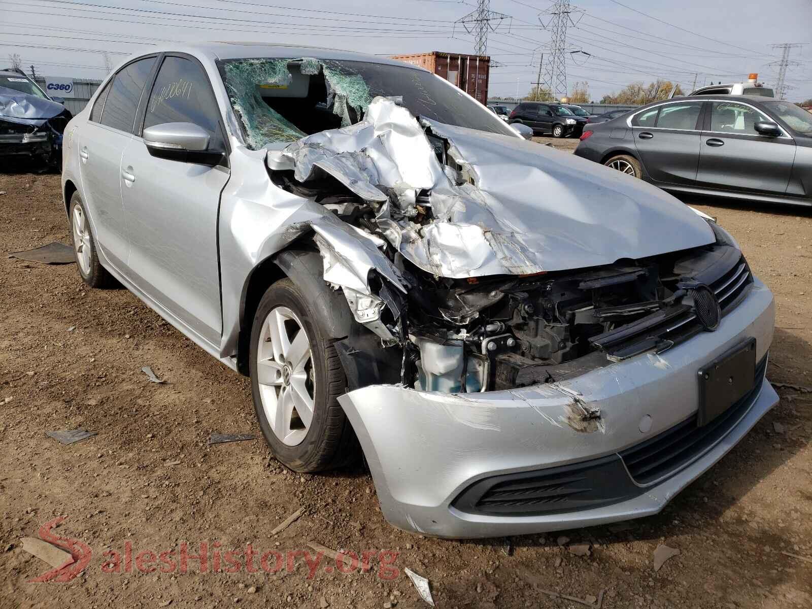 2014 VOLKSWAGEN JETTA — VIN 3VWLL7AJ7EM401986