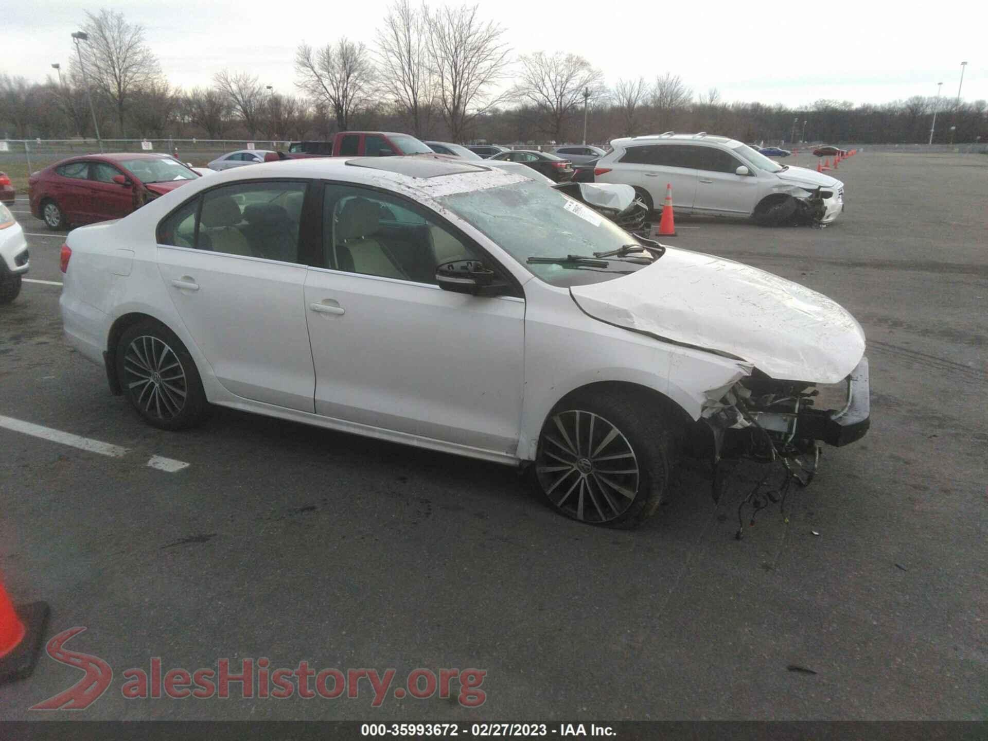 2012 VOLKSWAGEN JETTA SEDAN — VIN 3VWLP7AJ8CM373035