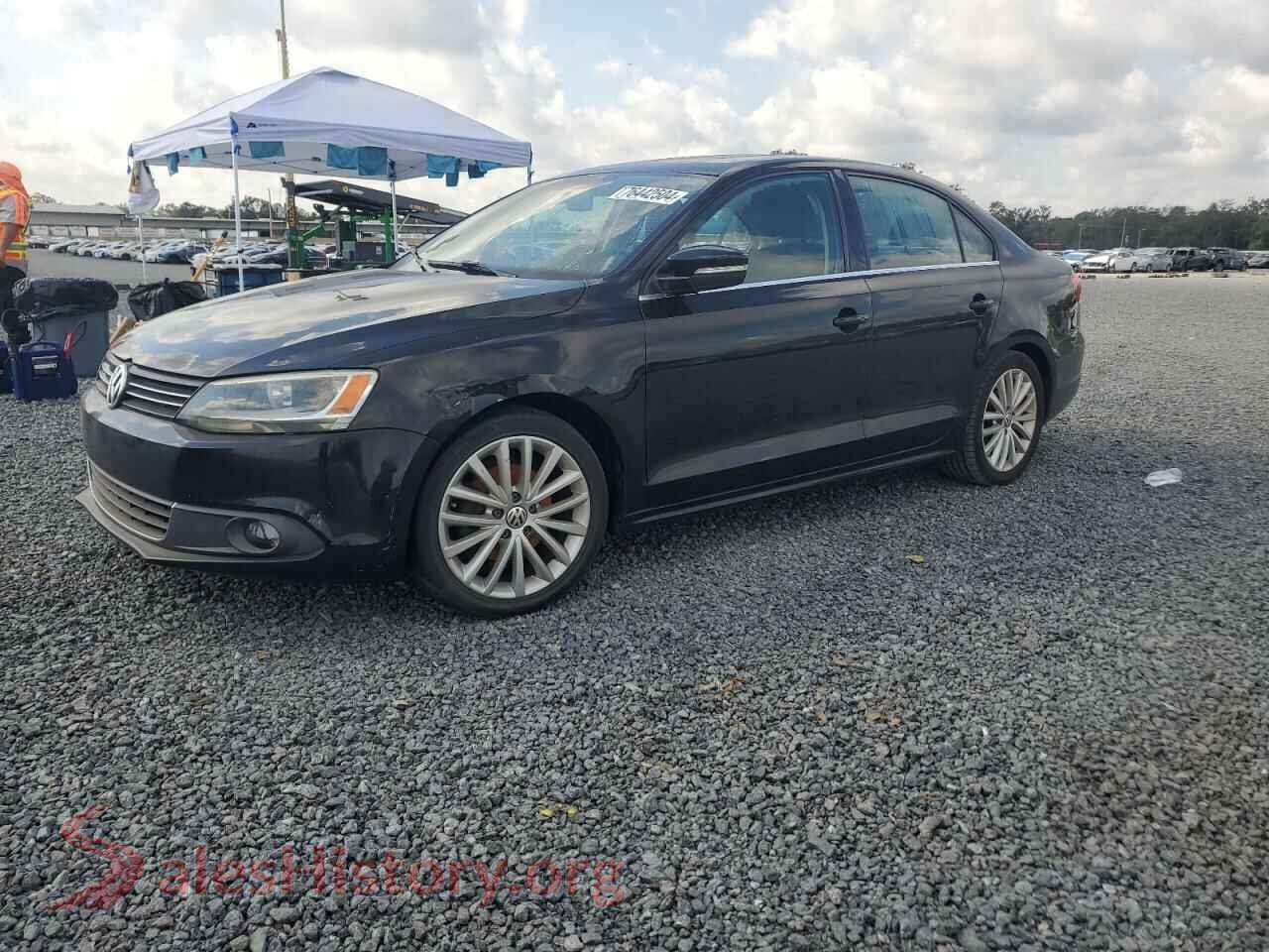 2013 VOLKSWAGEN JETTA — VIN 3VWLX7AJ4DM263259