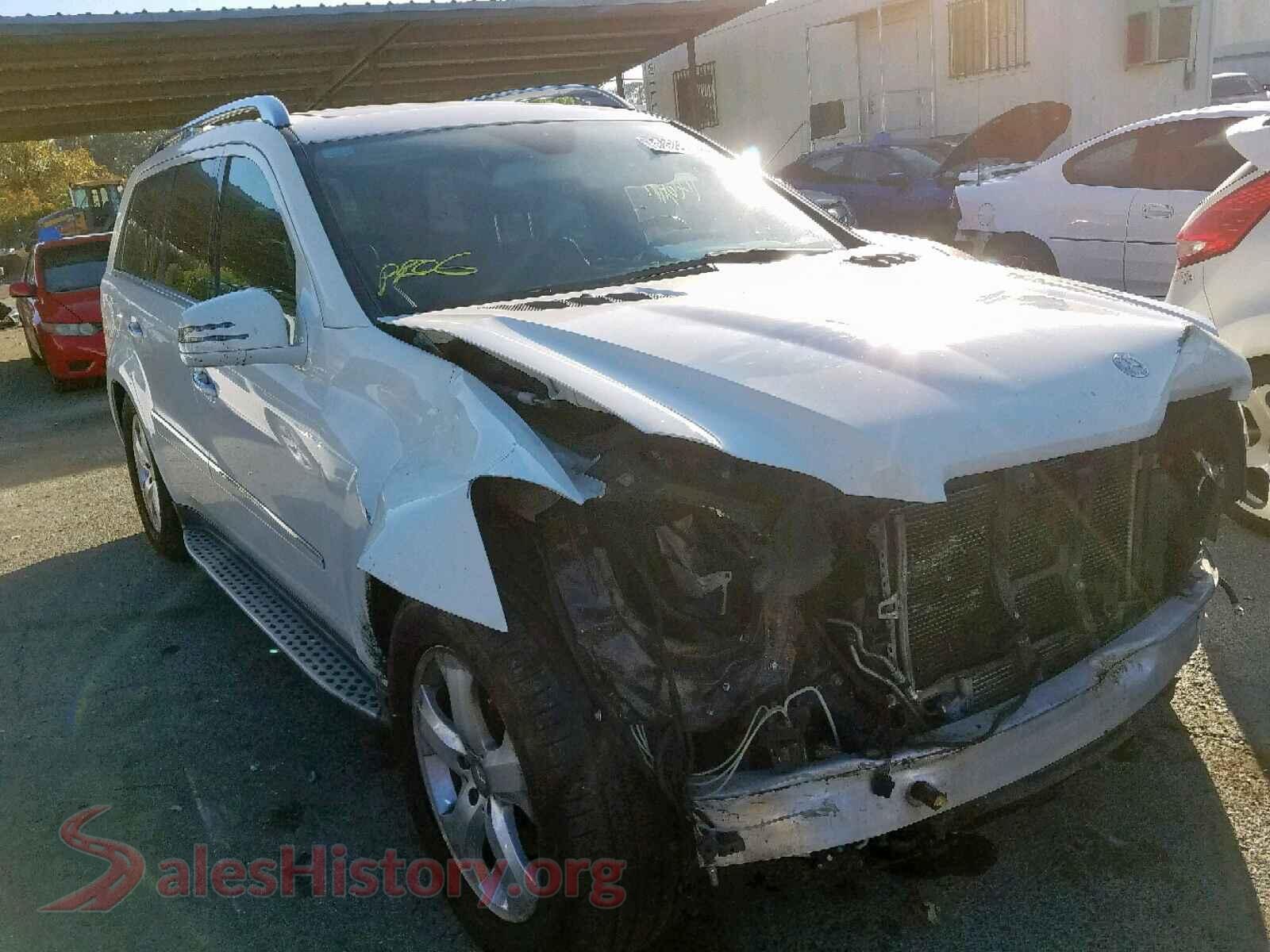 2011 MERCEDES-BENZ GL 450 4MA — VIN 4JGBF7BE0BA719685