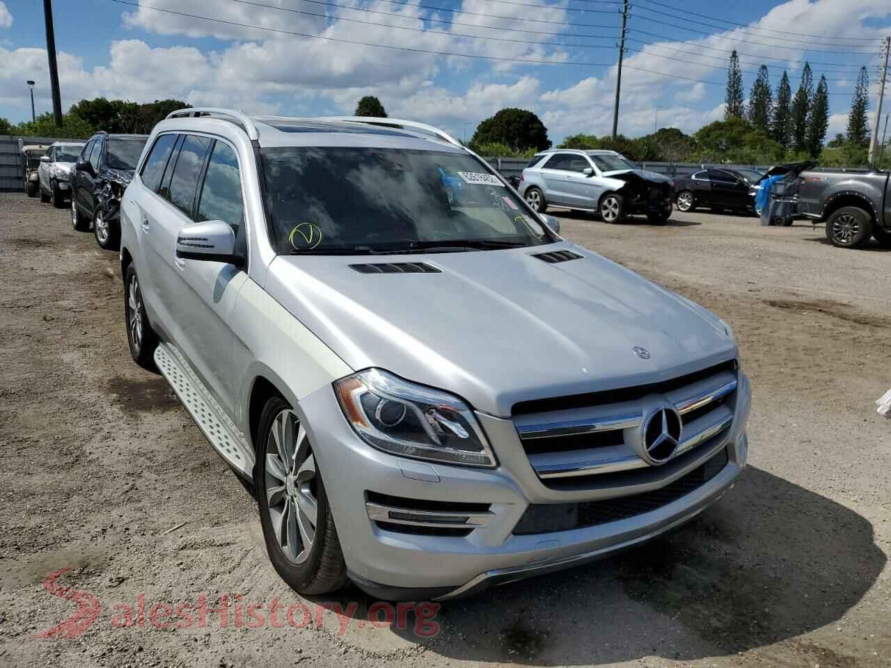 2013 MERCEDES-BENZ GL-CLASS — VIN 4JGDF7CE5DA261927