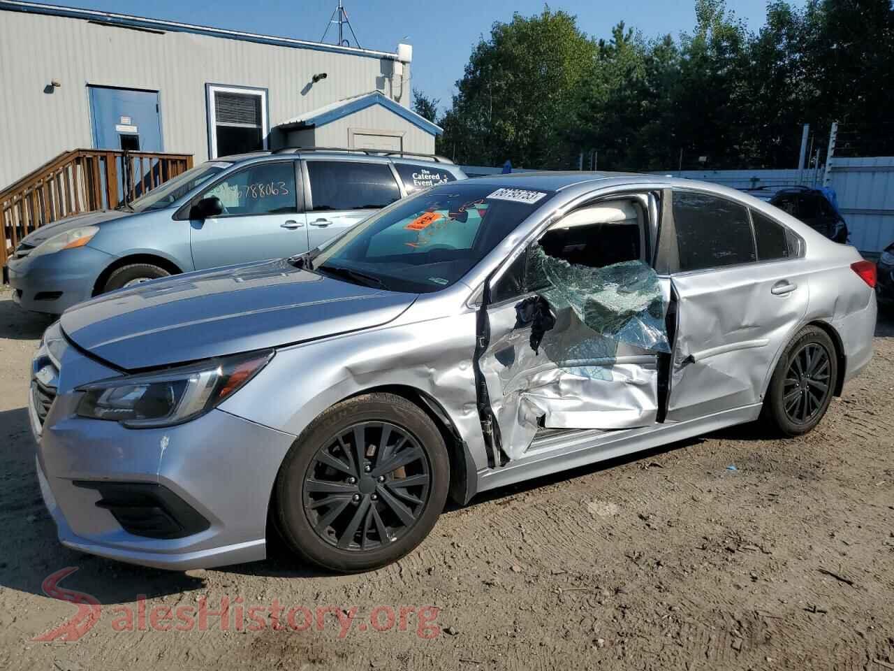 2018 SUBARU LEGACY — VIN 4S3BNAC65J3002472