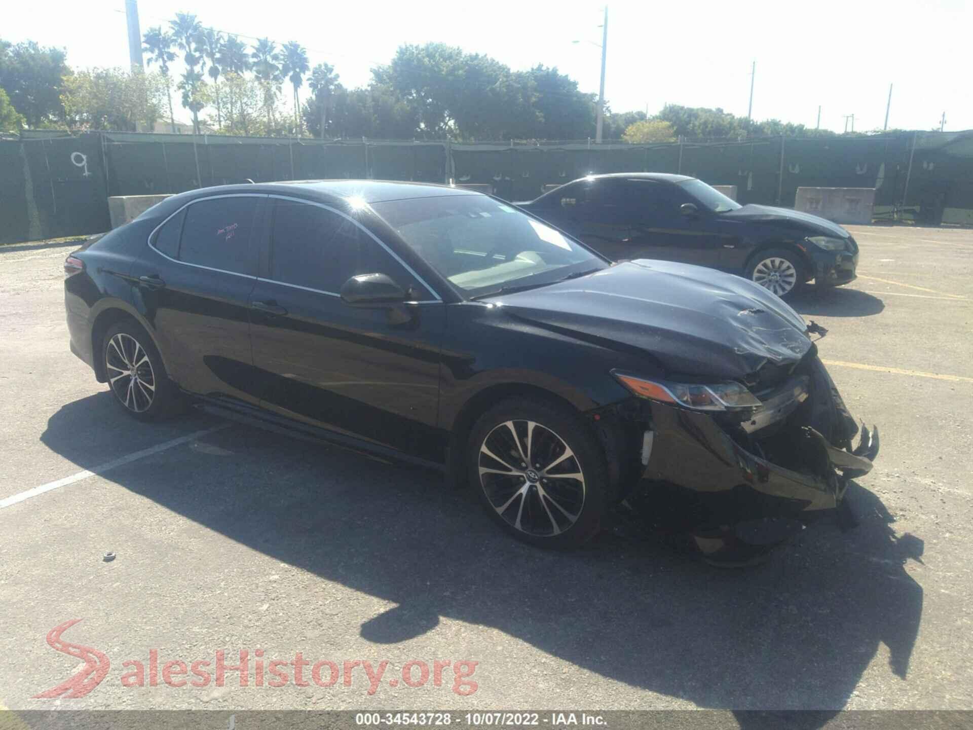 2018 TOYOTA CAMRY — VIN 4T1B11HK0JU116449